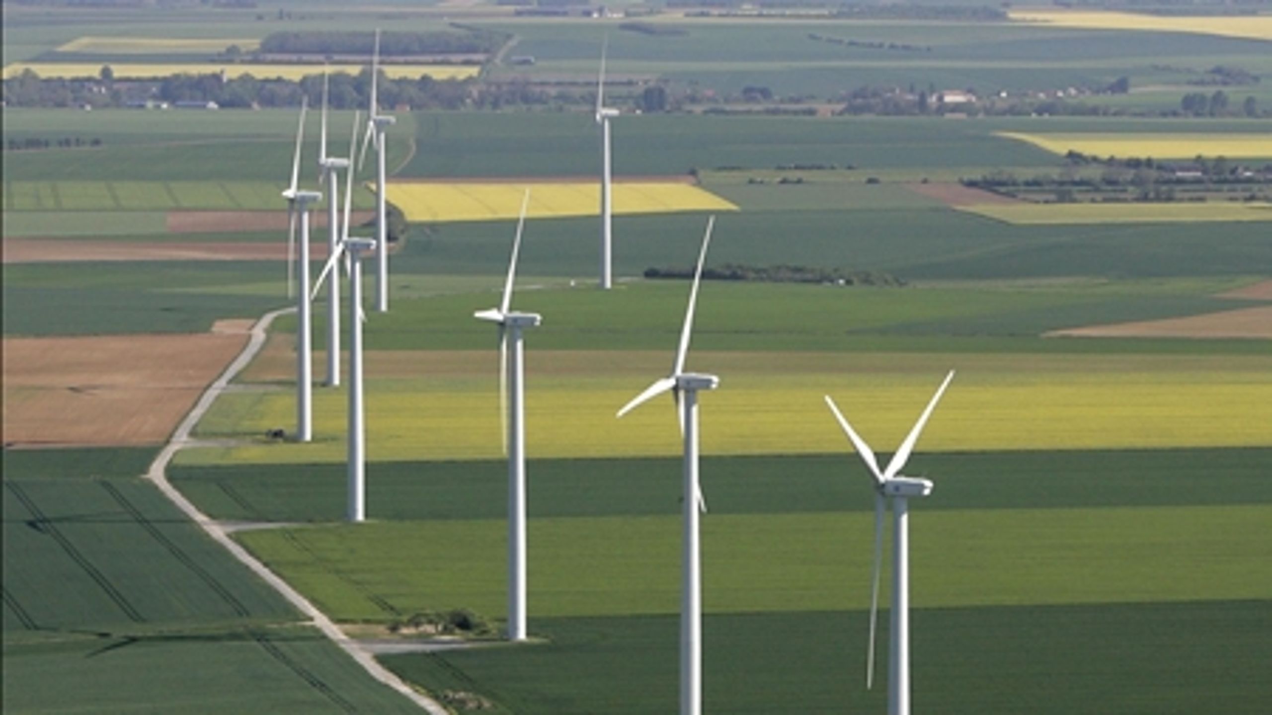 Den voksende andel af vind i det danske elnet giver behov for ledningsudvidelser.
