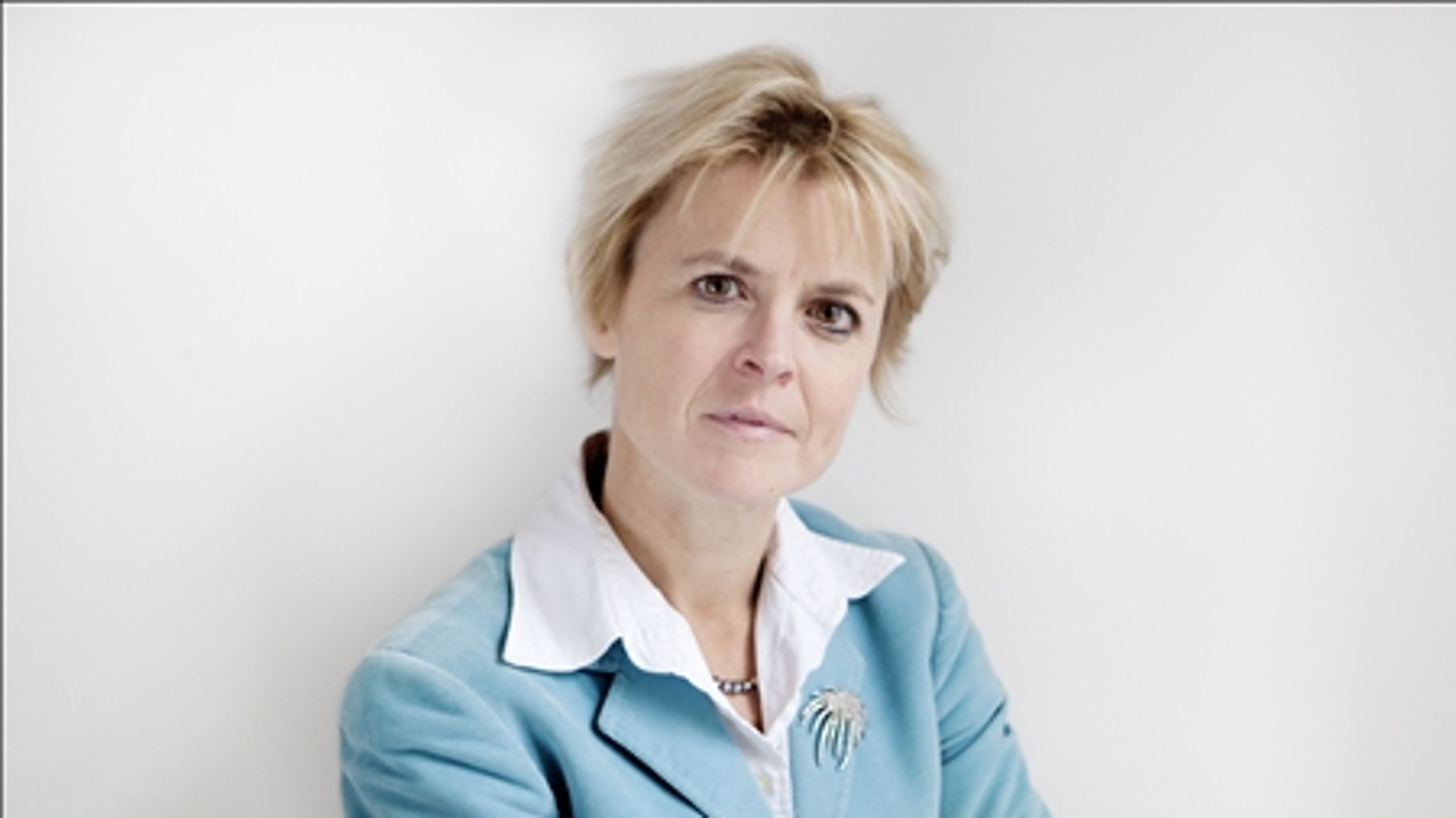 Klima- og energiminister Lykke Friis&nbsp;(V)&nbsp;afviser at l&aelig;gge en fast strategi for at indfri kravene om CO2-reduktion i den ikke-kvoteomfattede sektor. SF og EL vil have handling nu.