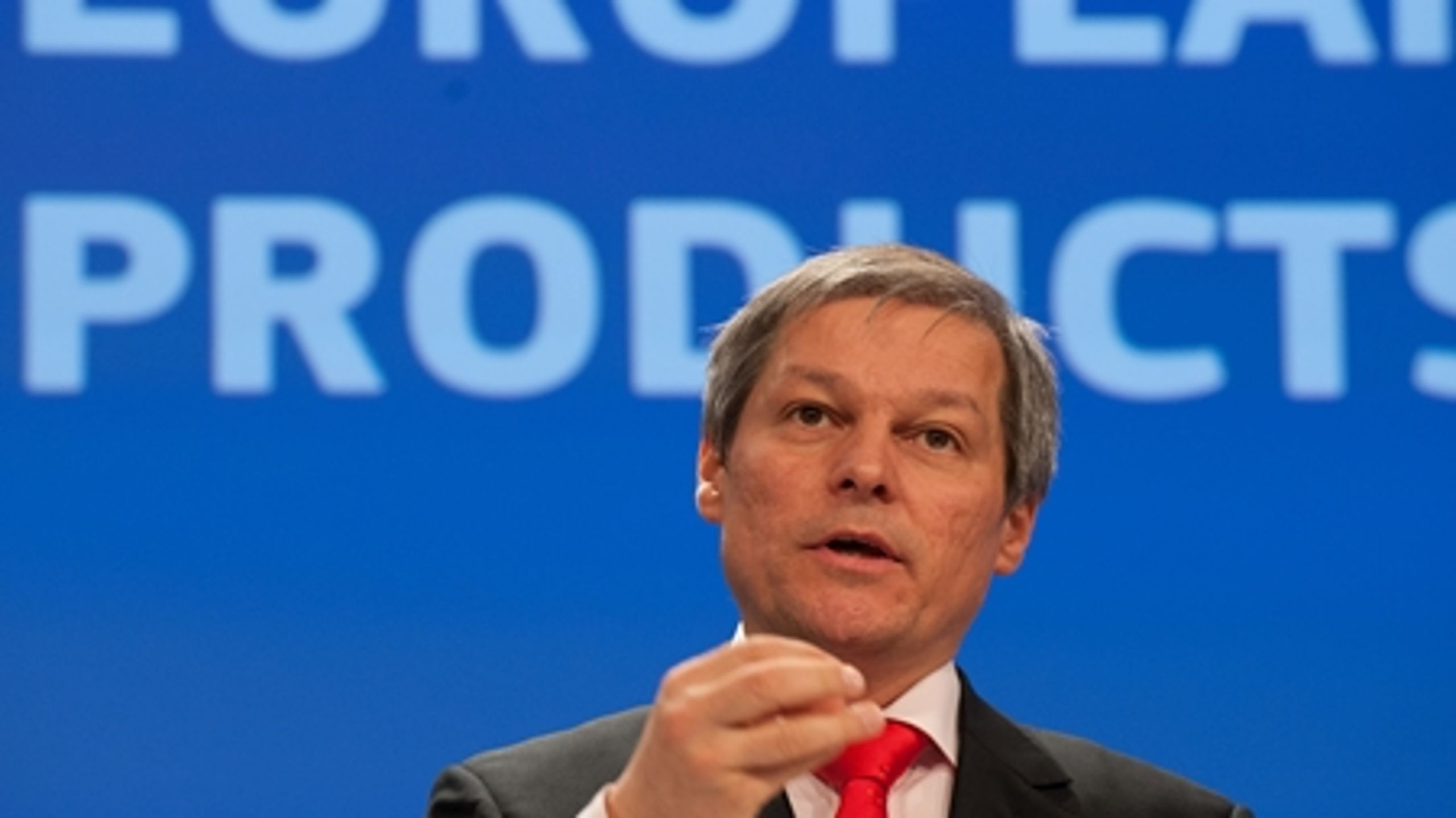 Med ordene "European products" i baggrunden præsenterede landbrugskommissær Dacian Ciolos i sidste uge EU-Kommissionens forslag til en ny salgsfremmeordning.