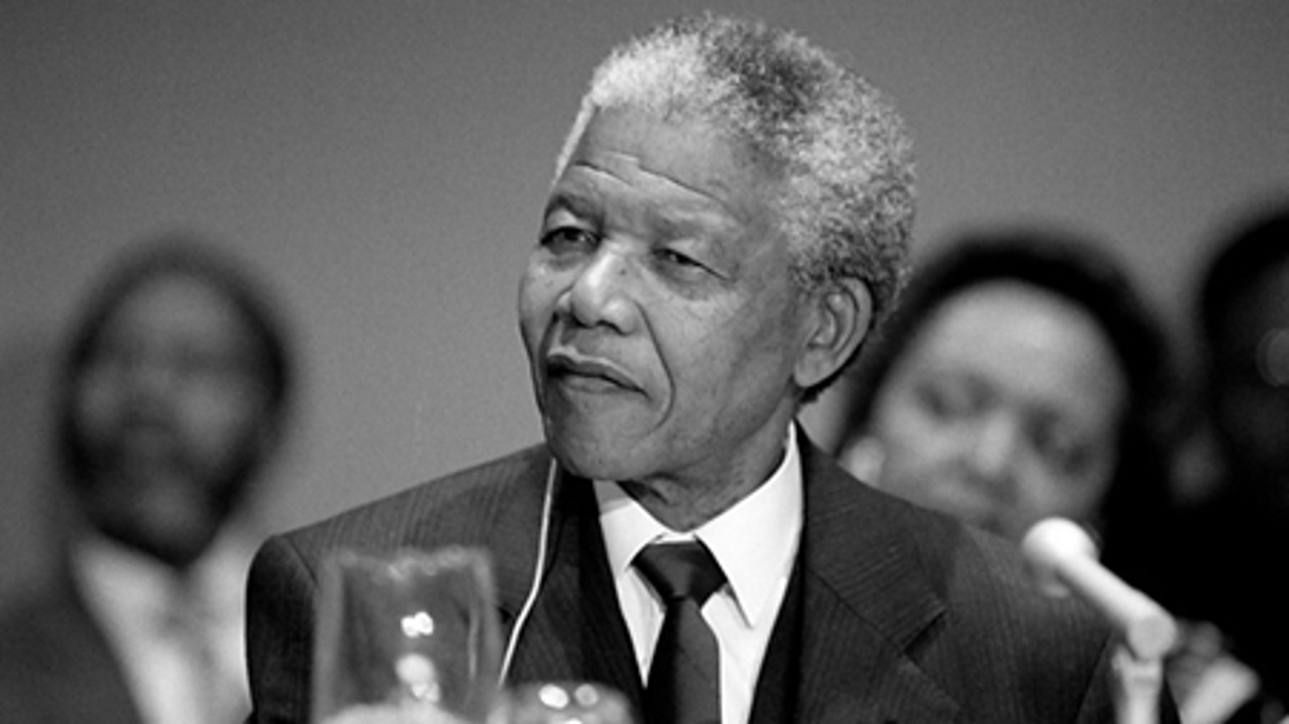 Nelson Mandela førte Sydafrika til et opgør med apartheid. Nu er han sovet ind. Han blev 95 år.