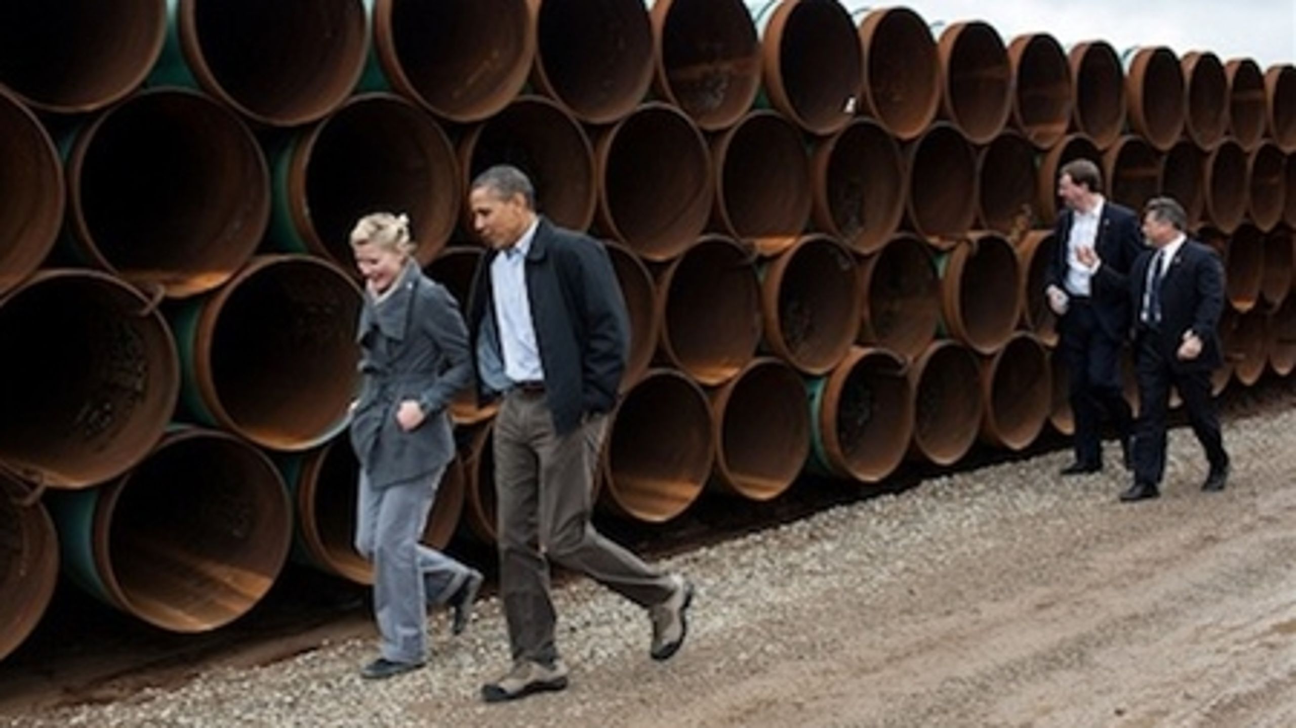 Obama skal vælge mellem klimamæssige, økonomiske og politiske hensyn i spørgsmålet om Keystone XL-rørledningen.