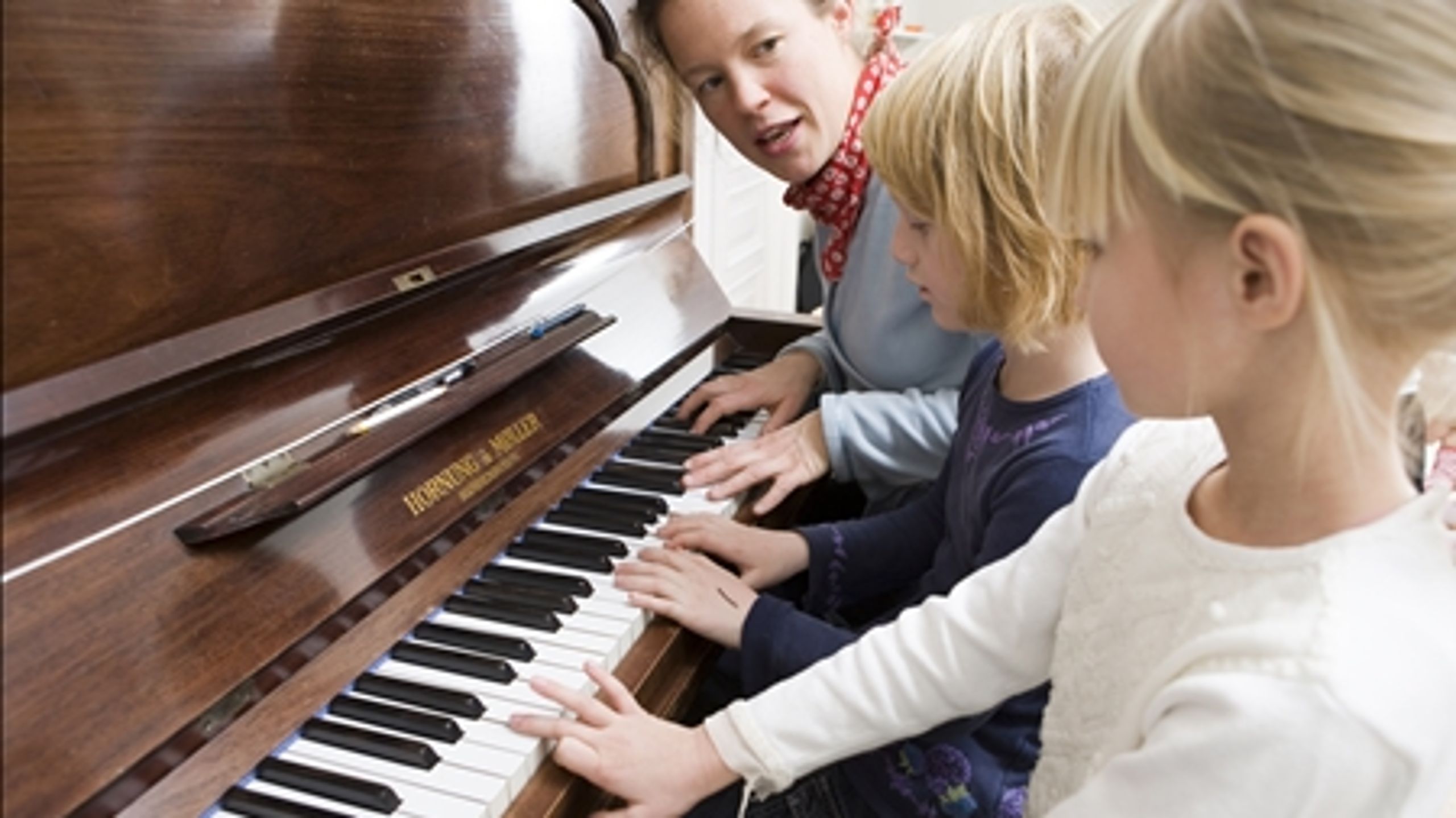På musikskolerne er klaverundervisning den mest populære instrumentundervisning. 