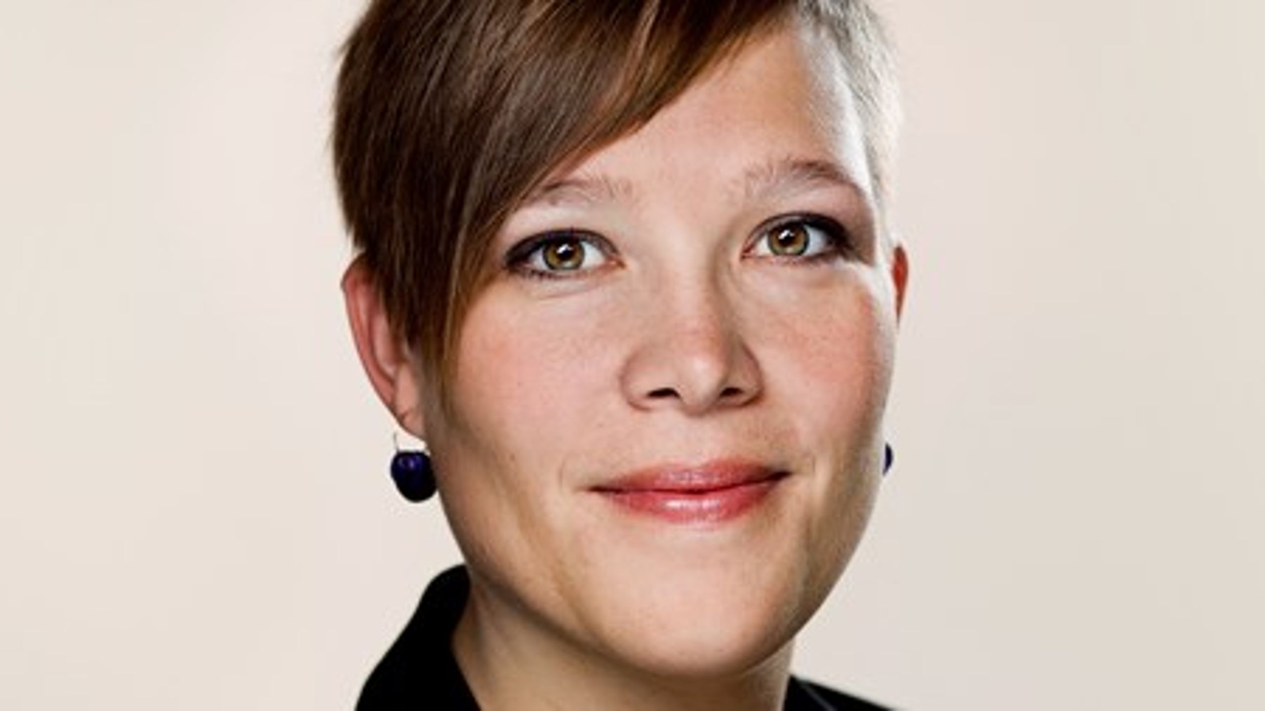 Ældreordfører Astrid Krag (S) kalder social- og indenrigsminister Karen Ellemann (V) i samråd om ældremilliarden.