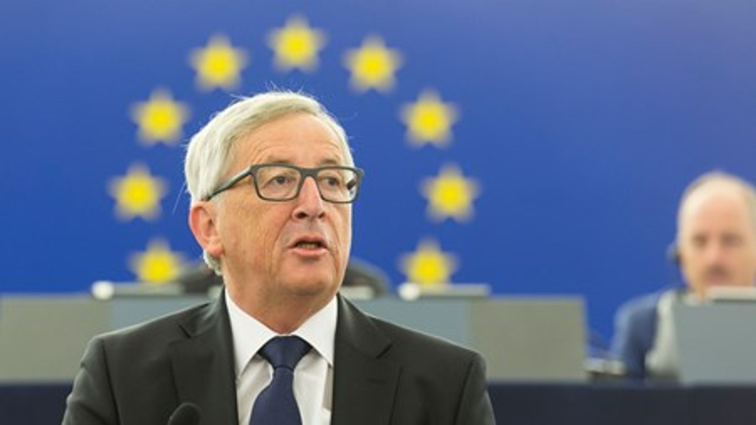 EU-Kommissionens chef, Jean-Claude Juncker, udbeder sig mere samarbejde og bedre koordination mellem landene langs den såkaldte Balkan-rute.