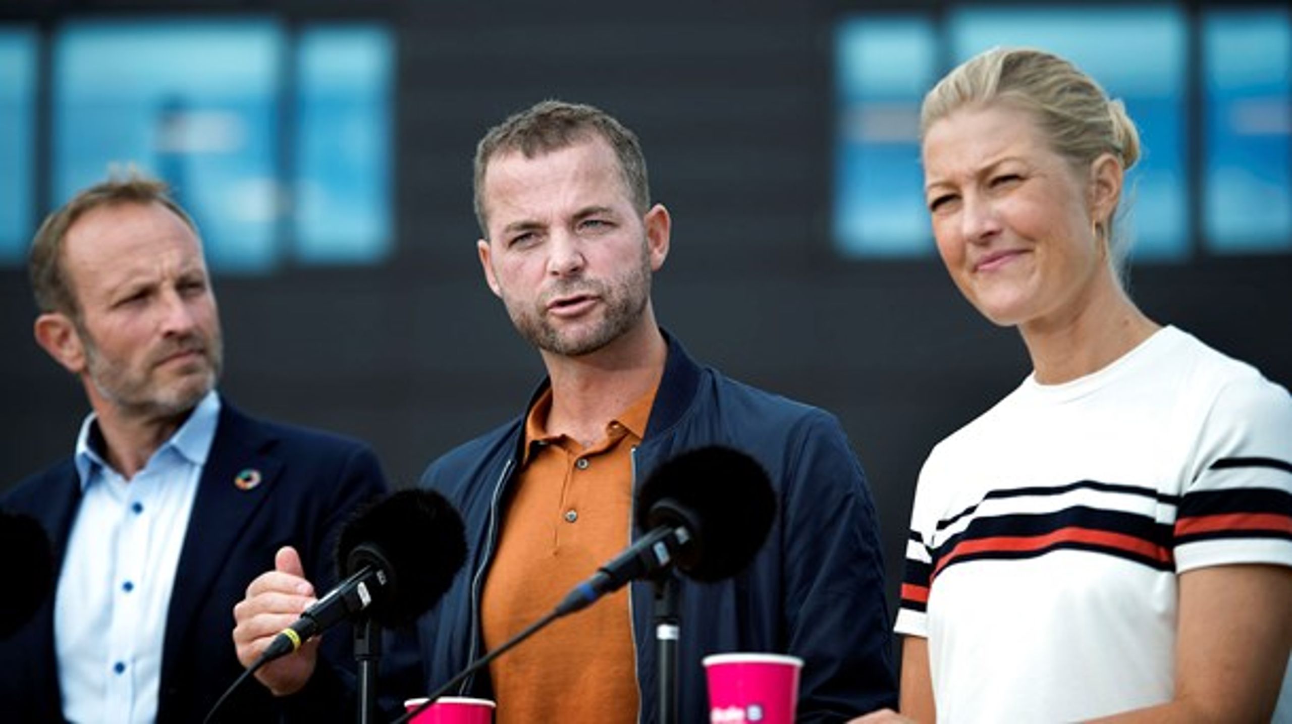 Martin Lidegaard (tv.), Morten Østergaard (midt) og Sofie Carsten Nielsen (th.) fremlægger tirsdag Radikales mærkesager frem mod valget og præsenterer fire forslag til at få mere udenlandsk arbejdskraft.