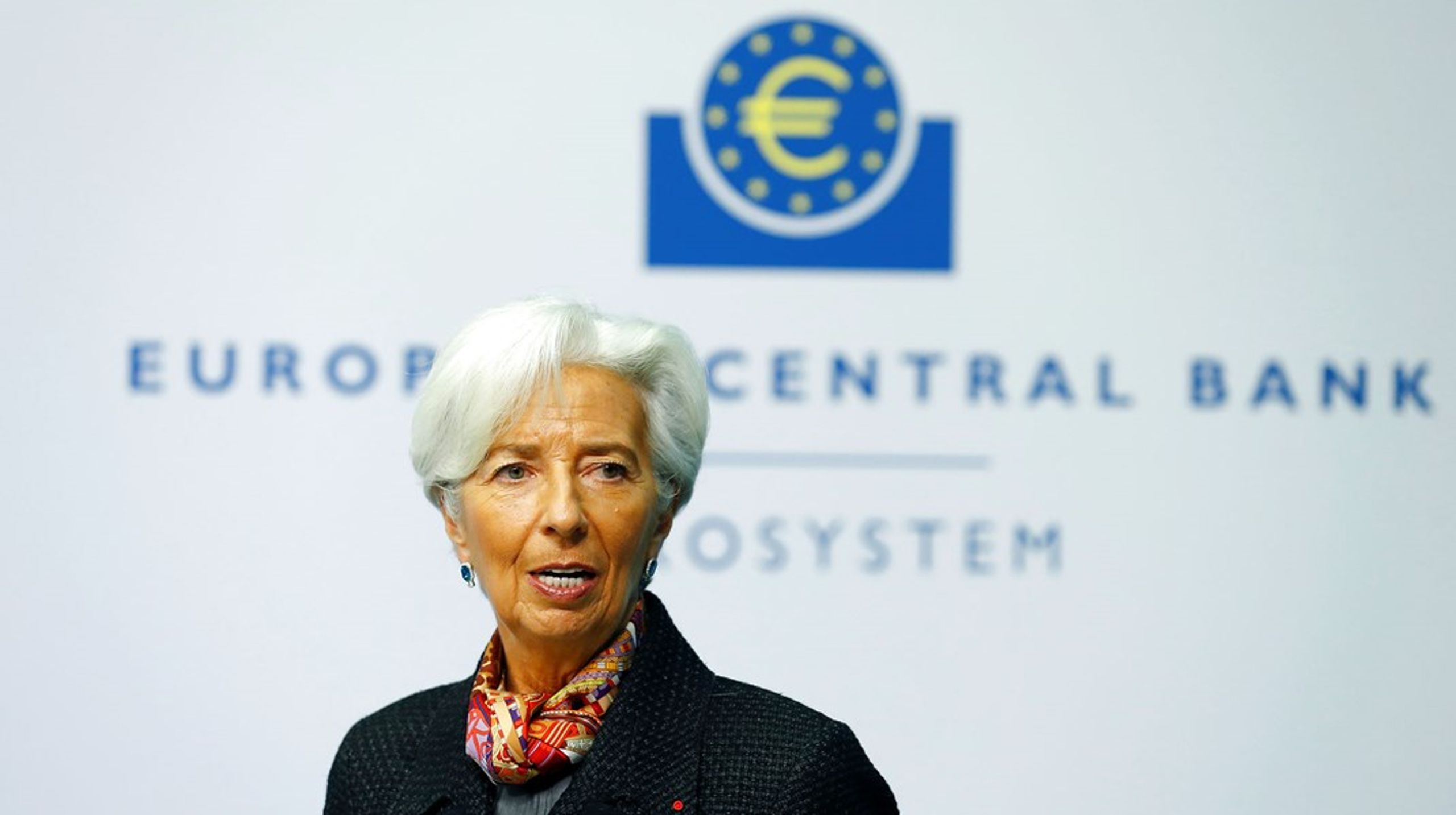 Christine Lagarde, chefen for Den Europæiske Centralbank, skal diskutere med Parlamentet, hvilke økonomiske håndtag der kan drejes på for at hjælpe EU ud af coronakrisen.&nbsp;