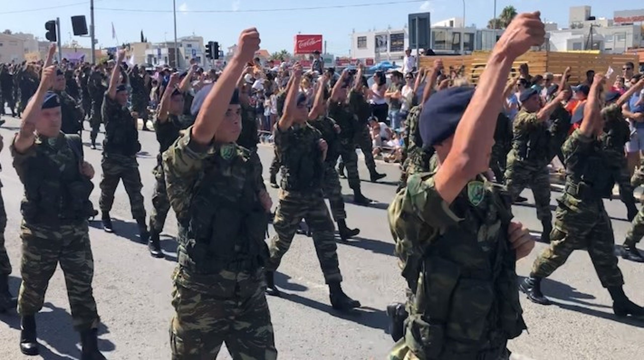 Militærparade på Cyperns selvstændighedsdag 1. oktober. Korruption er for flest cyprioriter&nbsp;et større problem end pandemien.