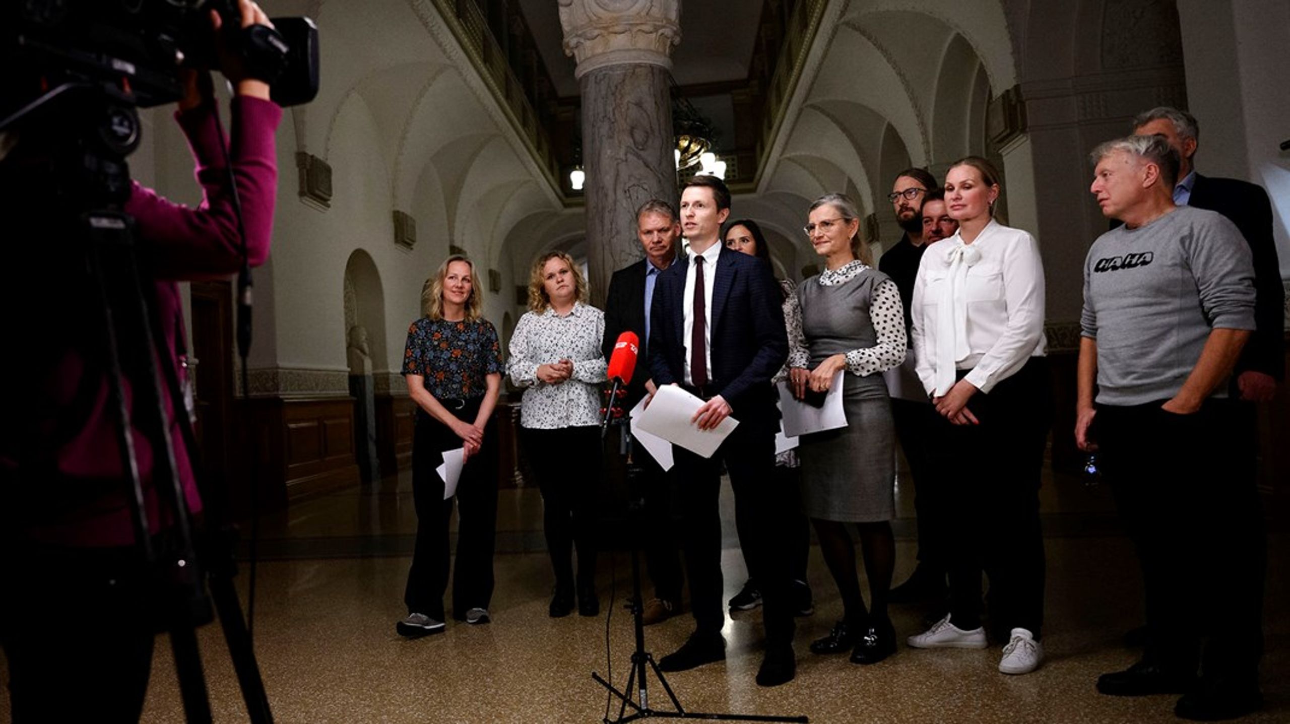 Et netværk af løstansatte forskere, der typisk er i starten af karrieren ønsker handling for at skabe bedre vilkår for forskningen og forskeres muligheder for at gøre karriere. I sidste ende er det et spørgsmål om en polisk prioritering, siger Jessica Larsen, der repræsenterer netværket.<br>