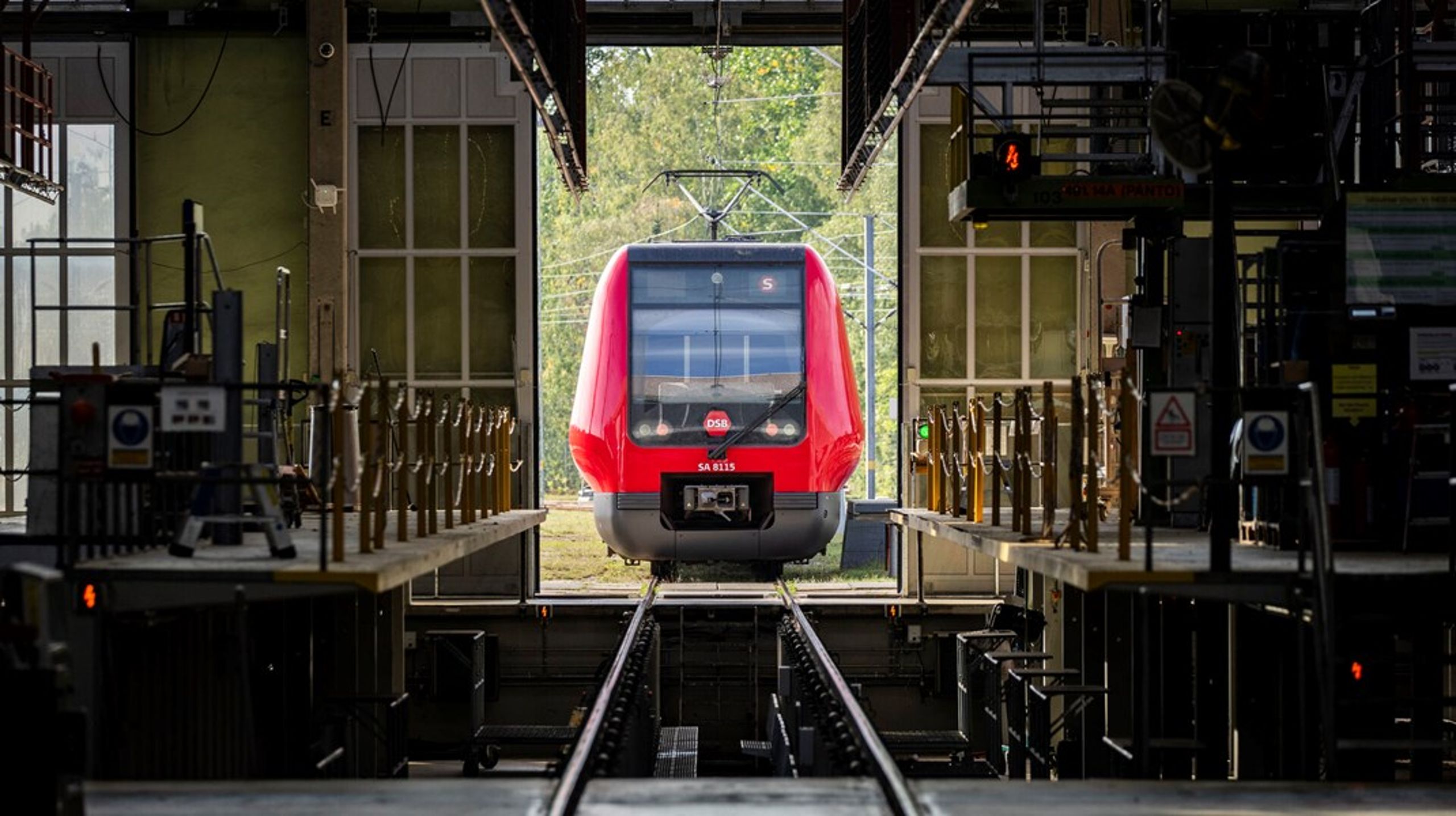 Regeringen undgår EU's nye udbudsregler ved at have indgået en ny tiårig kontrakt med DSB frem til 2033.