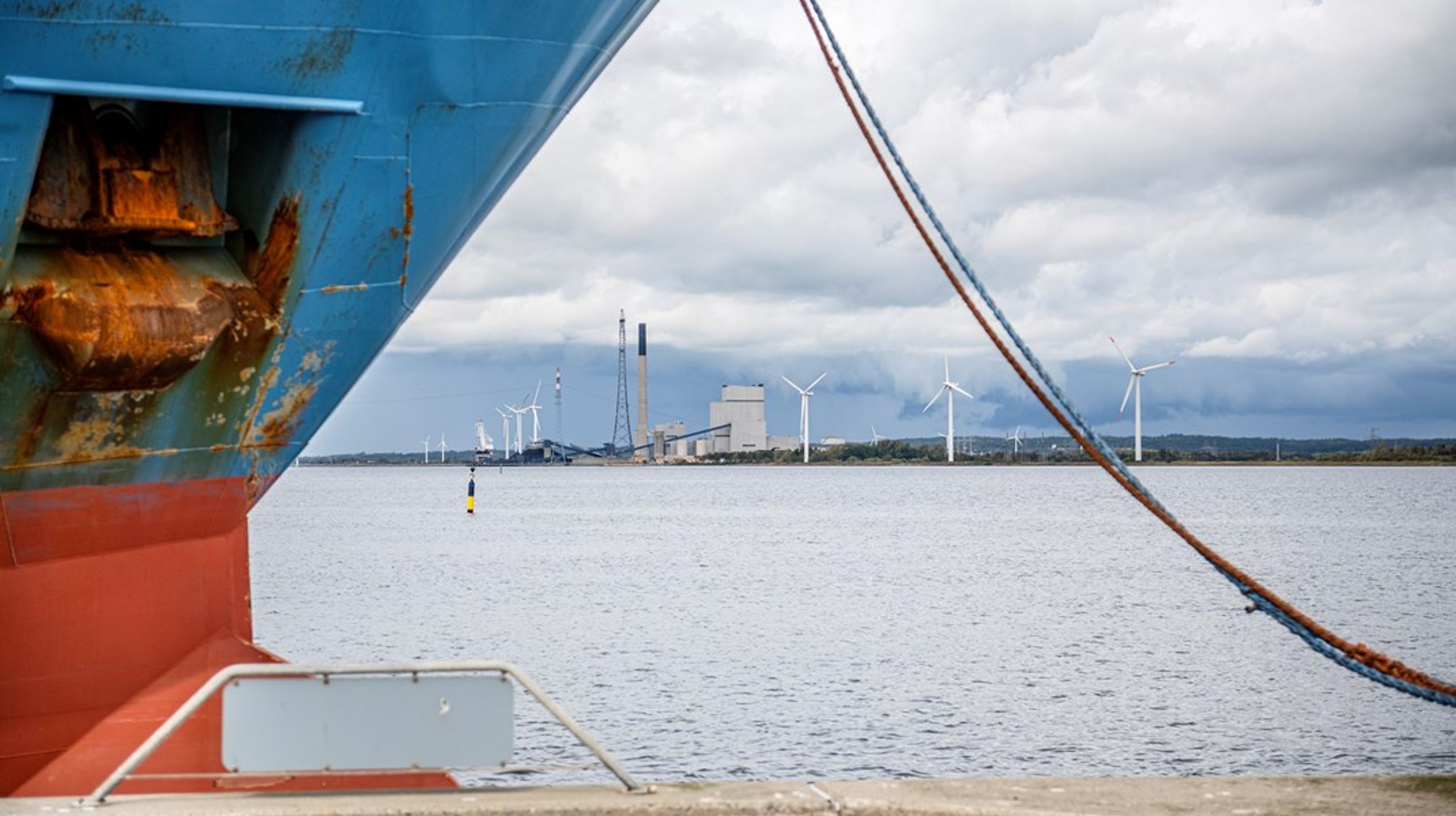 Skal der indføres en global CO2-afgit på skibstrafikken, lyder et af spørgsmålene i Altingets temadebat.