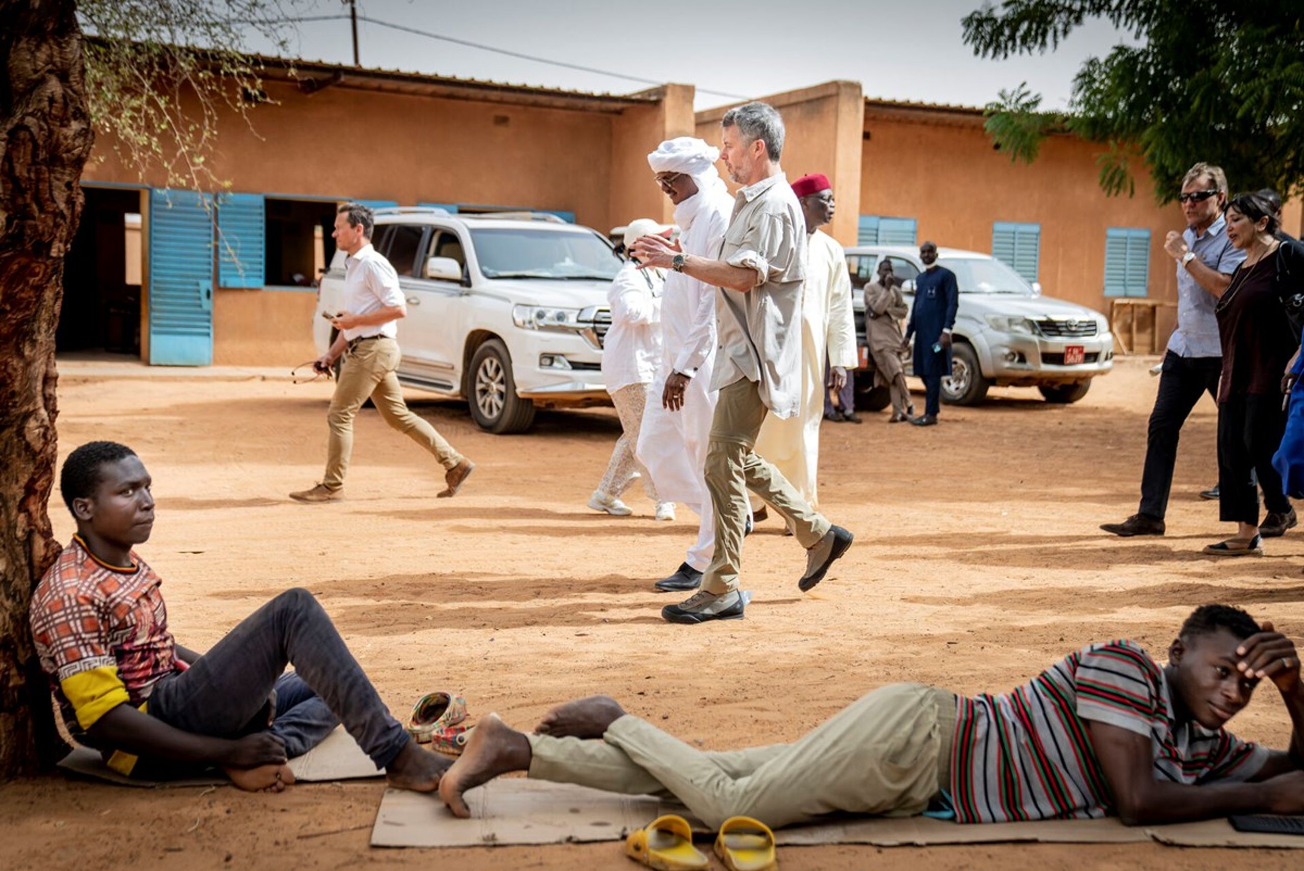 For præcis et år siden var HKH Kong Frederik på statsbesøg i Niger for at markere det danske bistandssamarbejde. Blot to måneder senere blev landets præsident afsat ved et militærkup og udviklingsprogrammet sat i bero. Niger ligger blandt de lavest placerede lande i UNDPs Human Development Index.&nbsp;&nbsp;&nbsp;