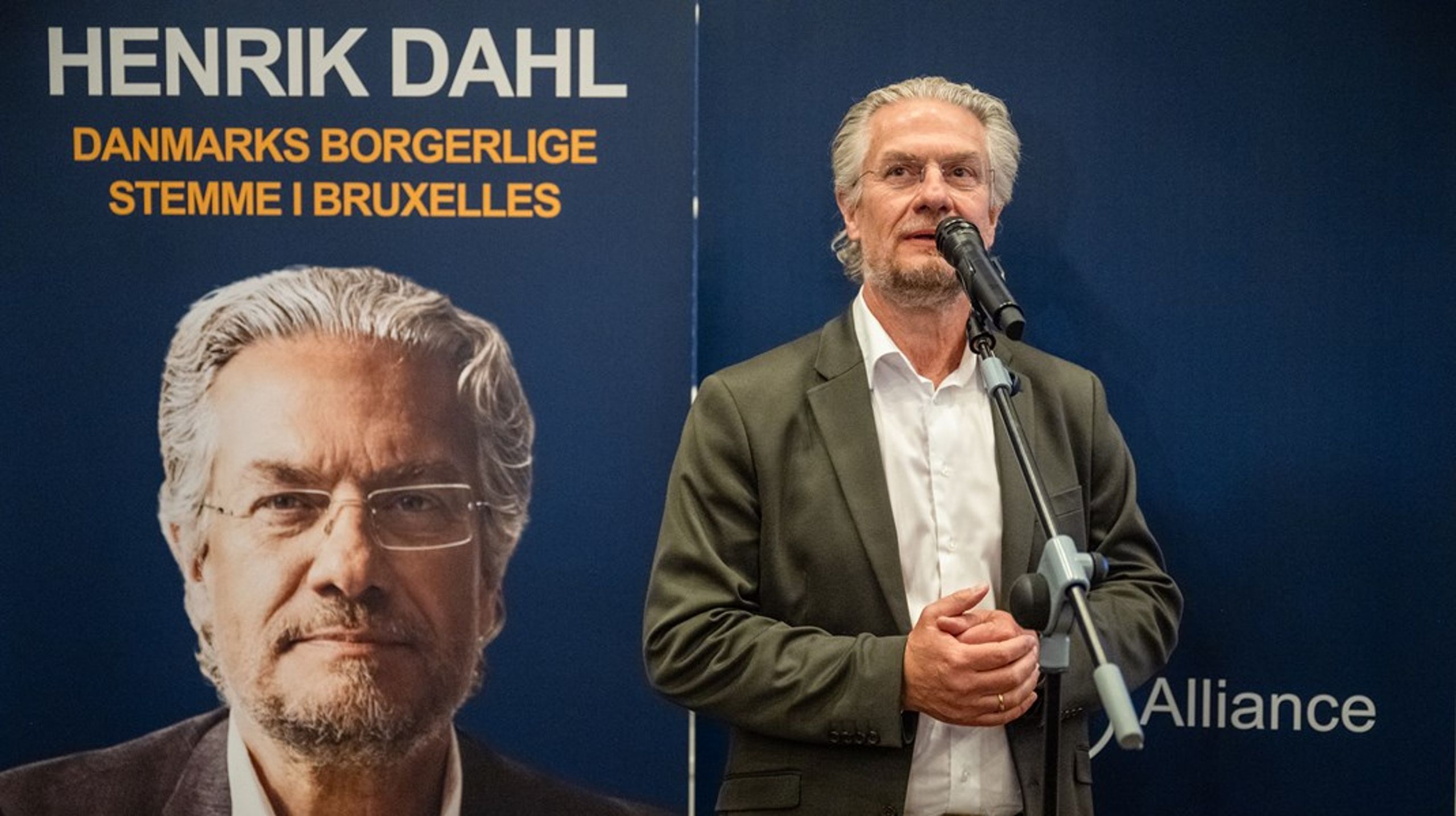 Henrik Dahl (LA) står til at få Liberal Alliances ene mandag i Europa-Parlamentet. Carl Andersen er 1. suppleant og overtager hans plads i Folketinget for partiet.&nbsp;