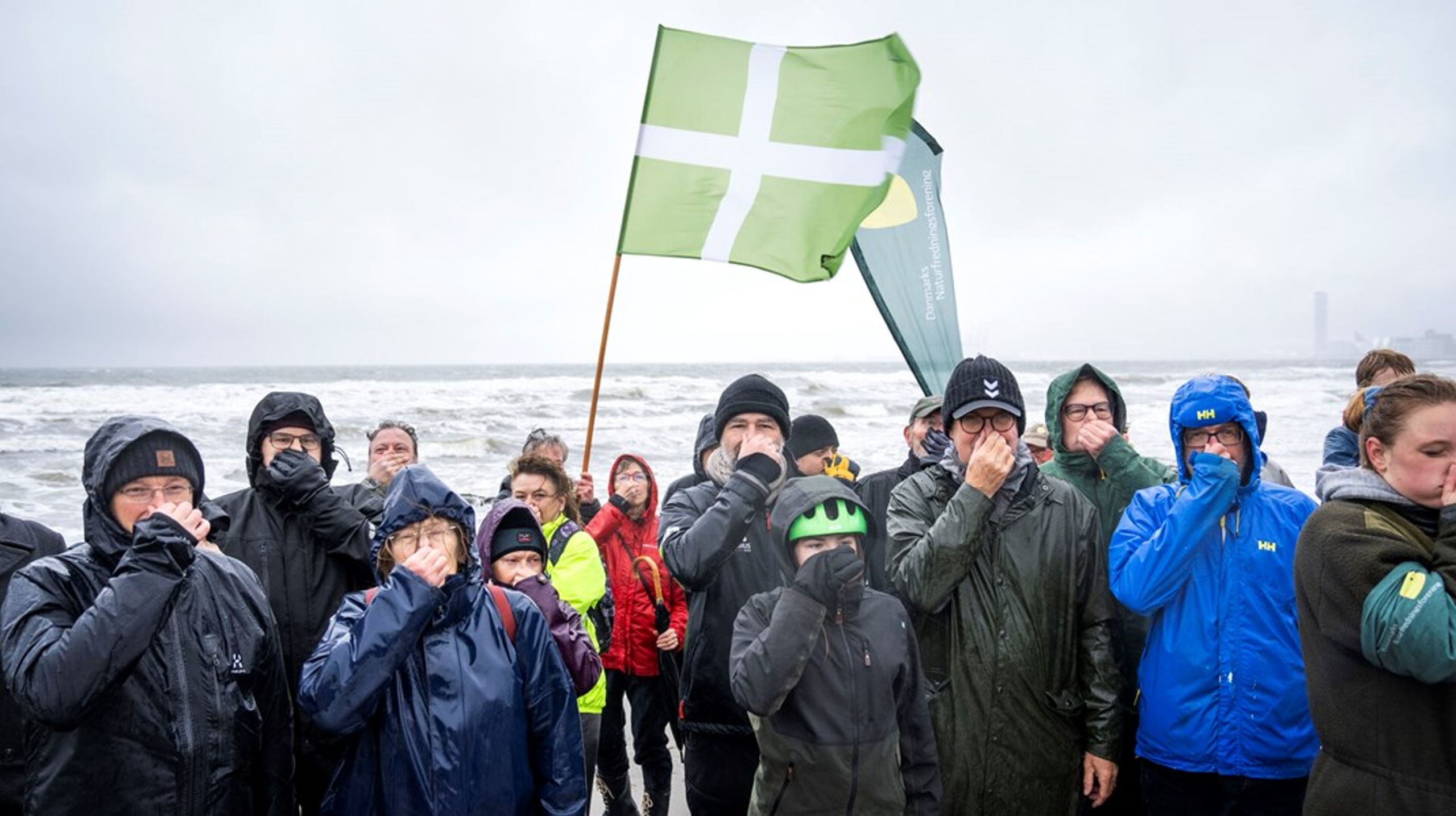 I modsætning til organisationer som Danmarks Naturfredningsforening og Dansk Sportsdykkerforbund,&nbsp;her i en protest mod iltsvind i de danske farvande, er tænketankenes adgang til den offentlige debat ikke baseret på, om de har medlemmer bag sig eller ej.&nbsp;