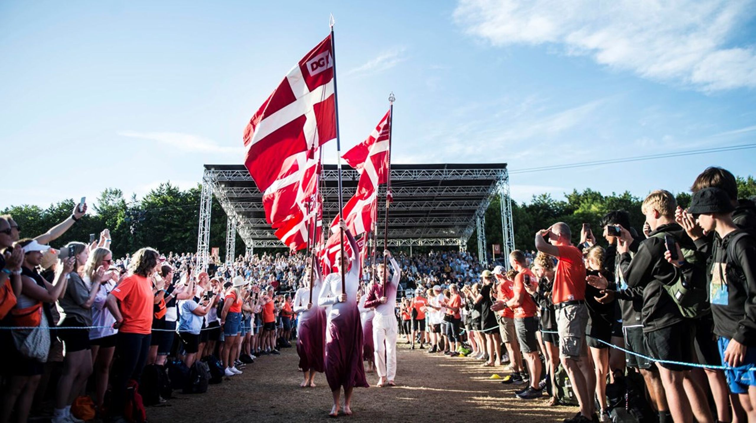 "Vi tilpasser nu organisationen, så det bliver muligt at skabe endnu mere værdi for de over 6.700 idrætsforeninger, der er medlem af DGI," lyder det.