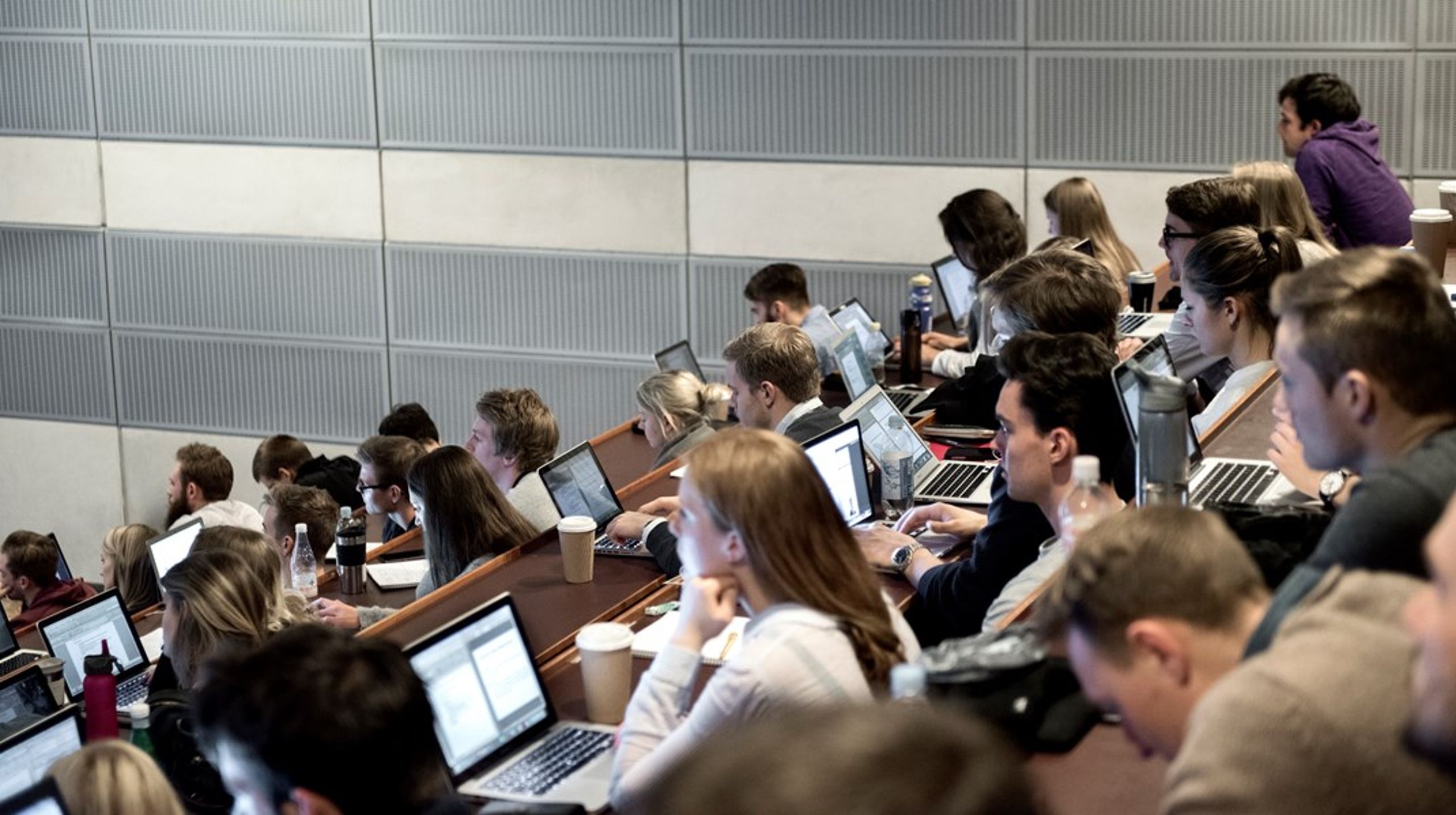 Hvis unge ikke får plads på deres foretrukne uddannelse, risikerer vi, at de udskyder studiestart eller helt opgiver. Det er en potentielt høj pris at betale både for den enkelte og for samfundet, skriver&nbsp;Mads Fjord Jørgensen &amp; Tobias Høygaard Lindeberg