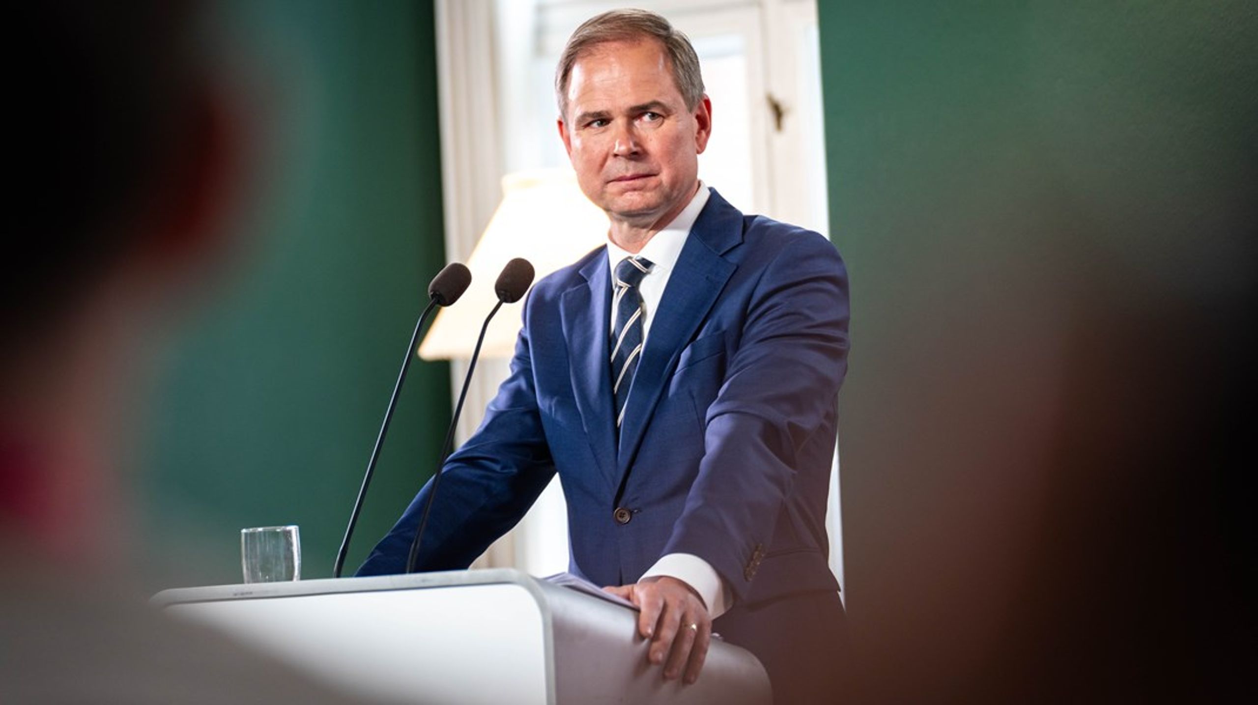 Regeringen har med finansminister Nicolai Wammen (S) i spidsen fremlagt knap 190 forslag til opgaver, der kan nedjusteres eller skæres helt væk.&nbsp;