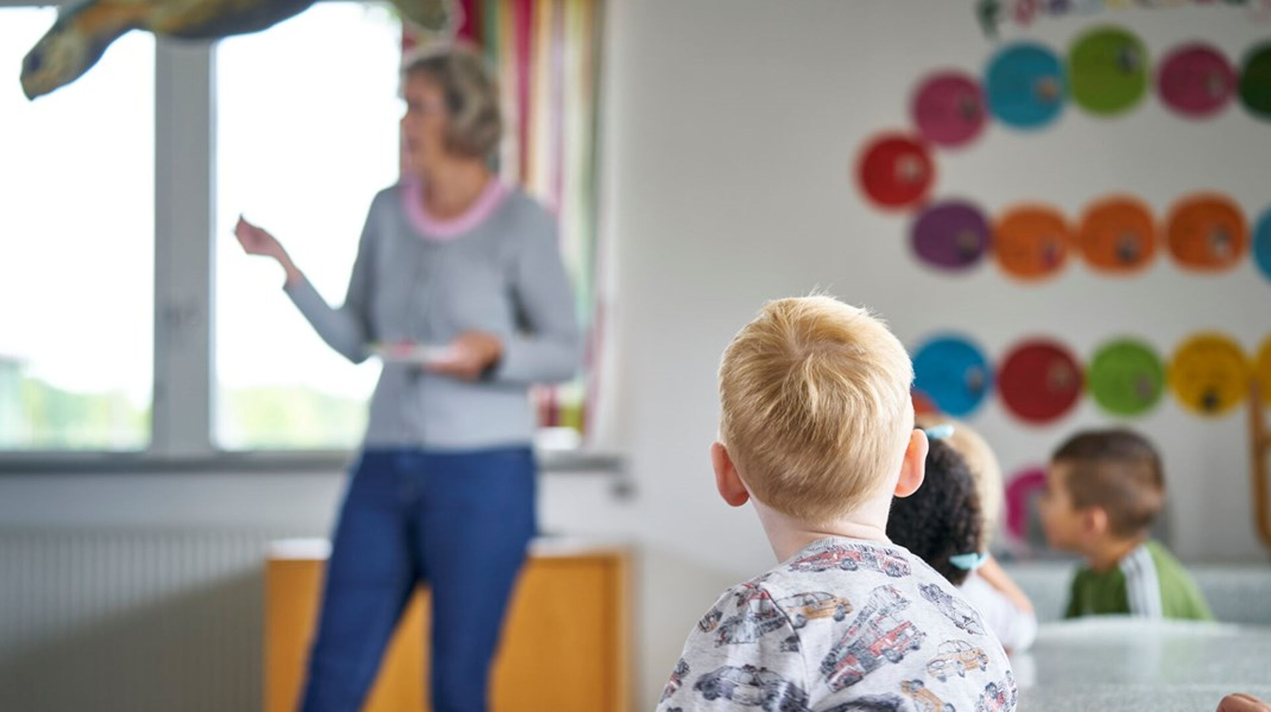 Hvad med at vise pædagoguddannelsens undervisere, og de engagerede studerende, der trods alle odds stadig er i gang, den tillid, at sætte uddannelsen fri i fire år, uden reformer og indgreb, skriver Uffe Lund.