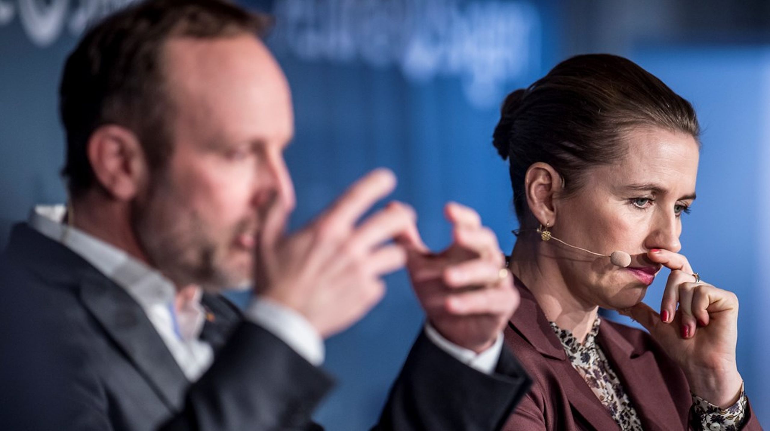 Martin Lidegaard og Mette Frederiksen til en debat hos Ældre Sagen i 2019.