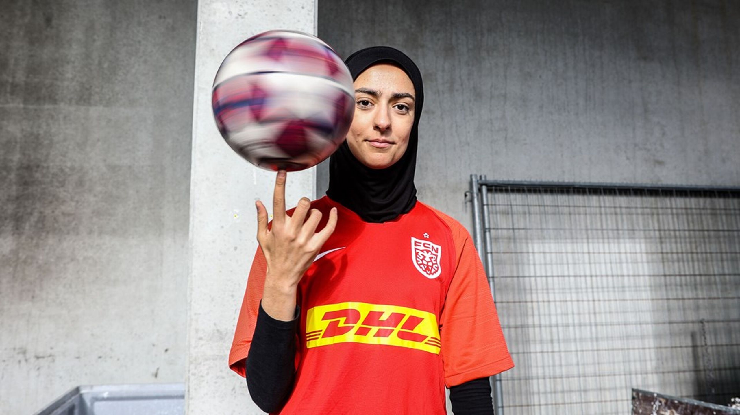 Maymi Asgari vinder pris for unge, der skaber social forandring i Norden.