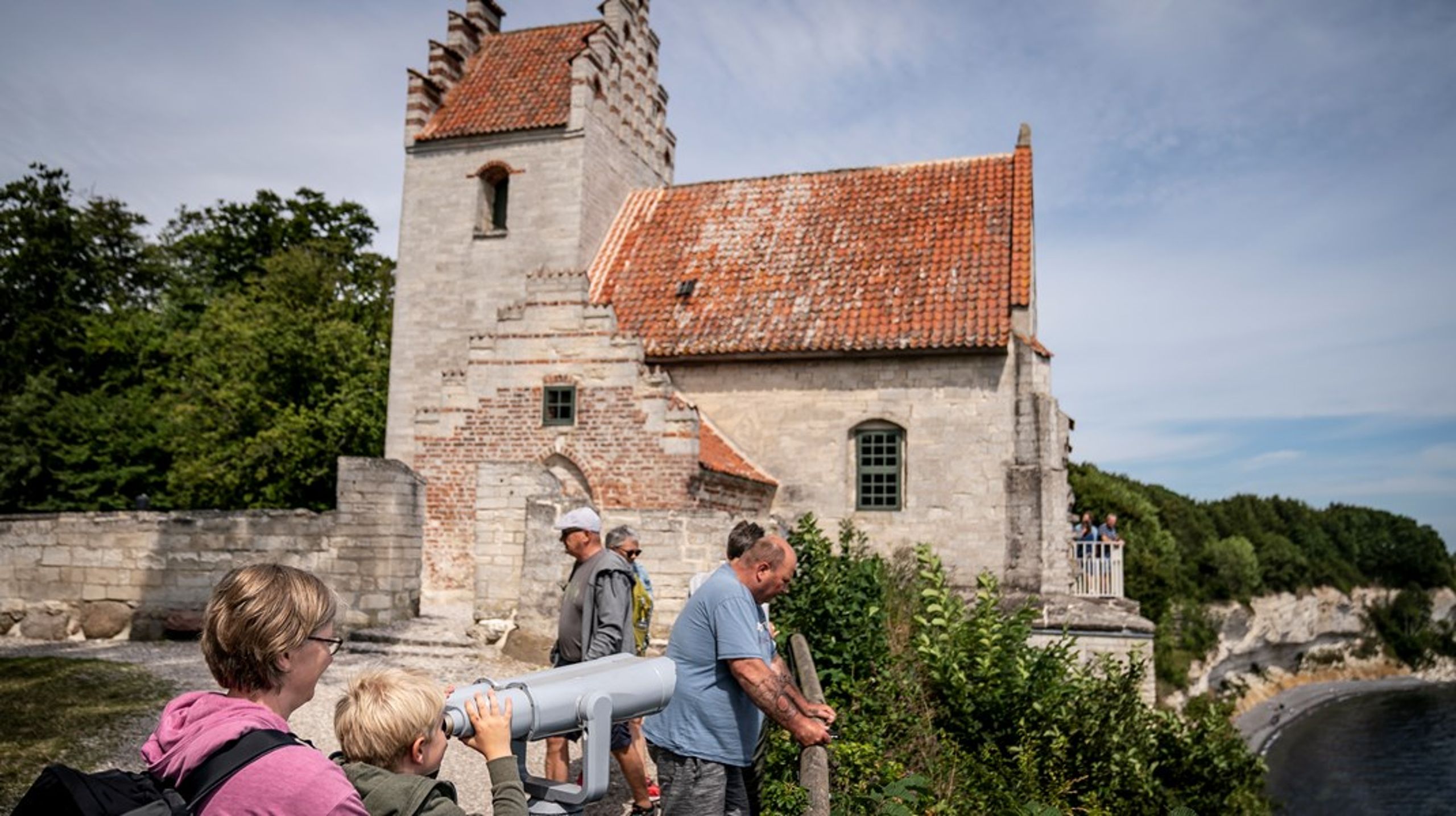 Der er behov for et samlet overblik over regler og ordninger, som potentielt stiller folkekirken særligt ringe i klimaomstillingen, siger projektleder i Folkekirkens Grønne omstilling