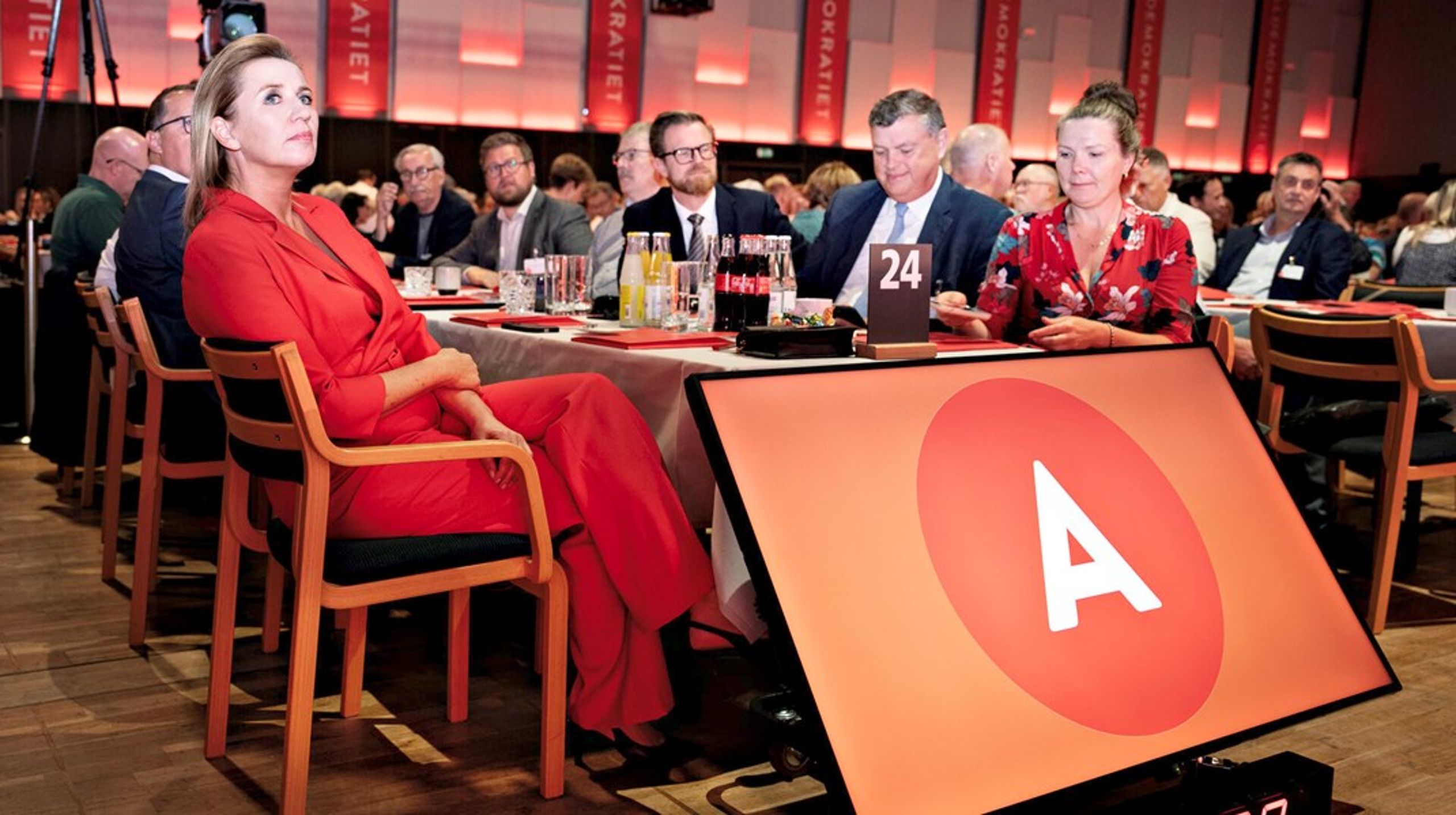 Mette Frederiksen ved godt, at SVM-regeringen er "mærkelig".