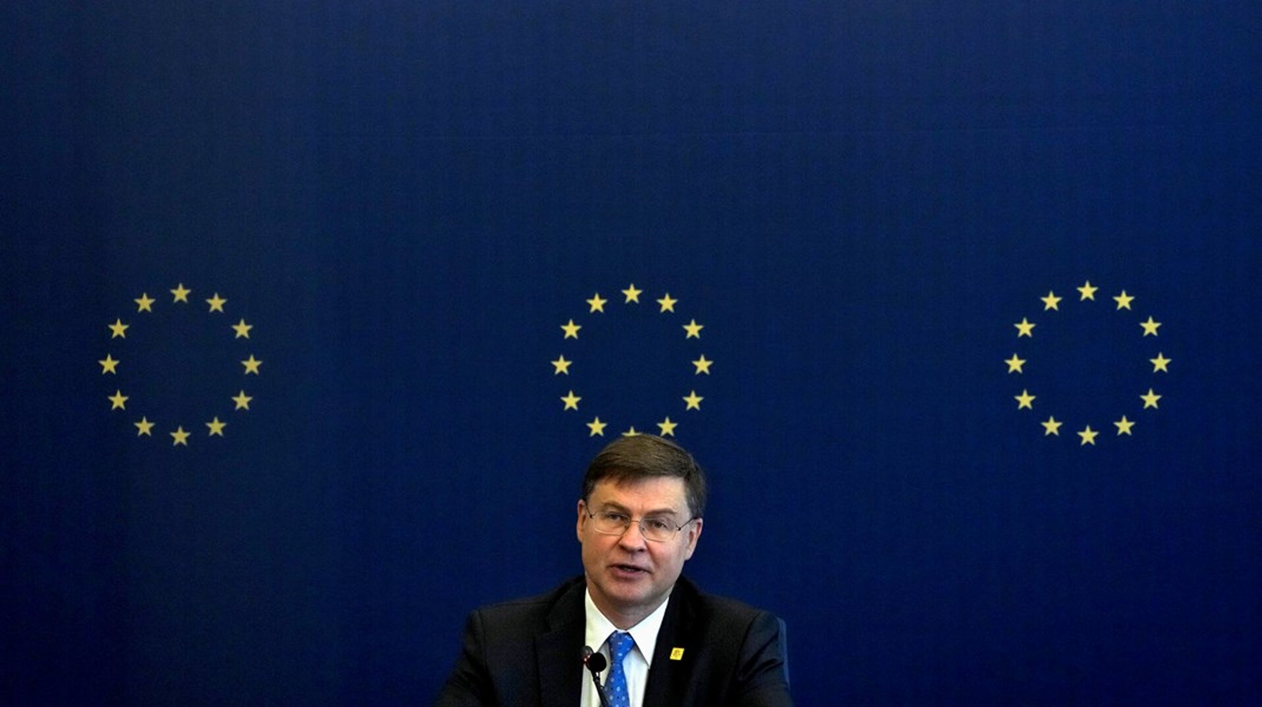 Det bliver formentlig letten&nbsp;Valdis Dombrovskis, der bliver kommissær for økonomi, produktivitet, implementering og simplificering.