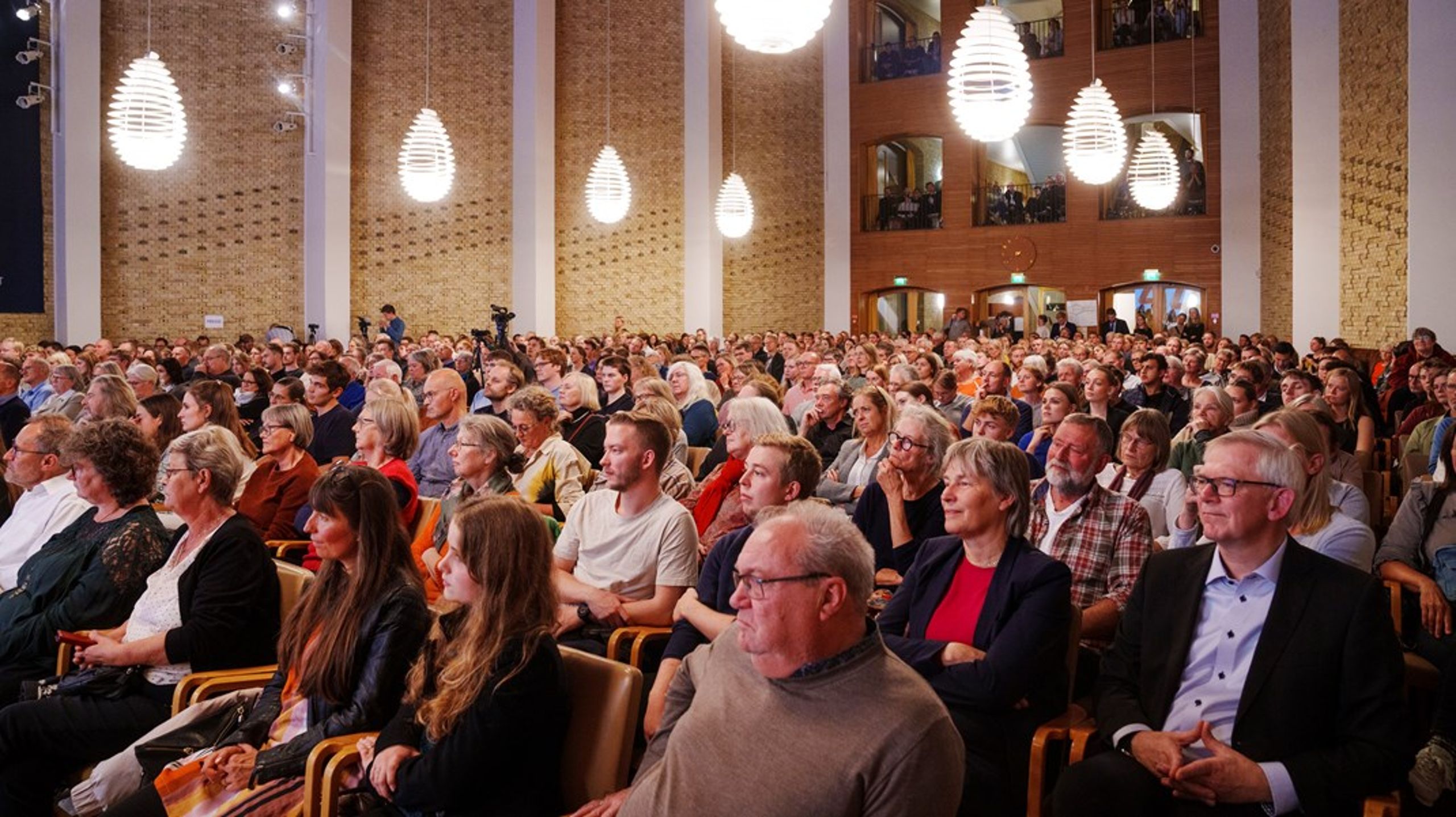 Ved forskningsbaserede rådgivningsopgaver vil det være den, der bestiller opgaven, som sætter rammerne for hvilke problemstillinger, opgaven skal belyse, skriver Ole Hertel.&nbsp;