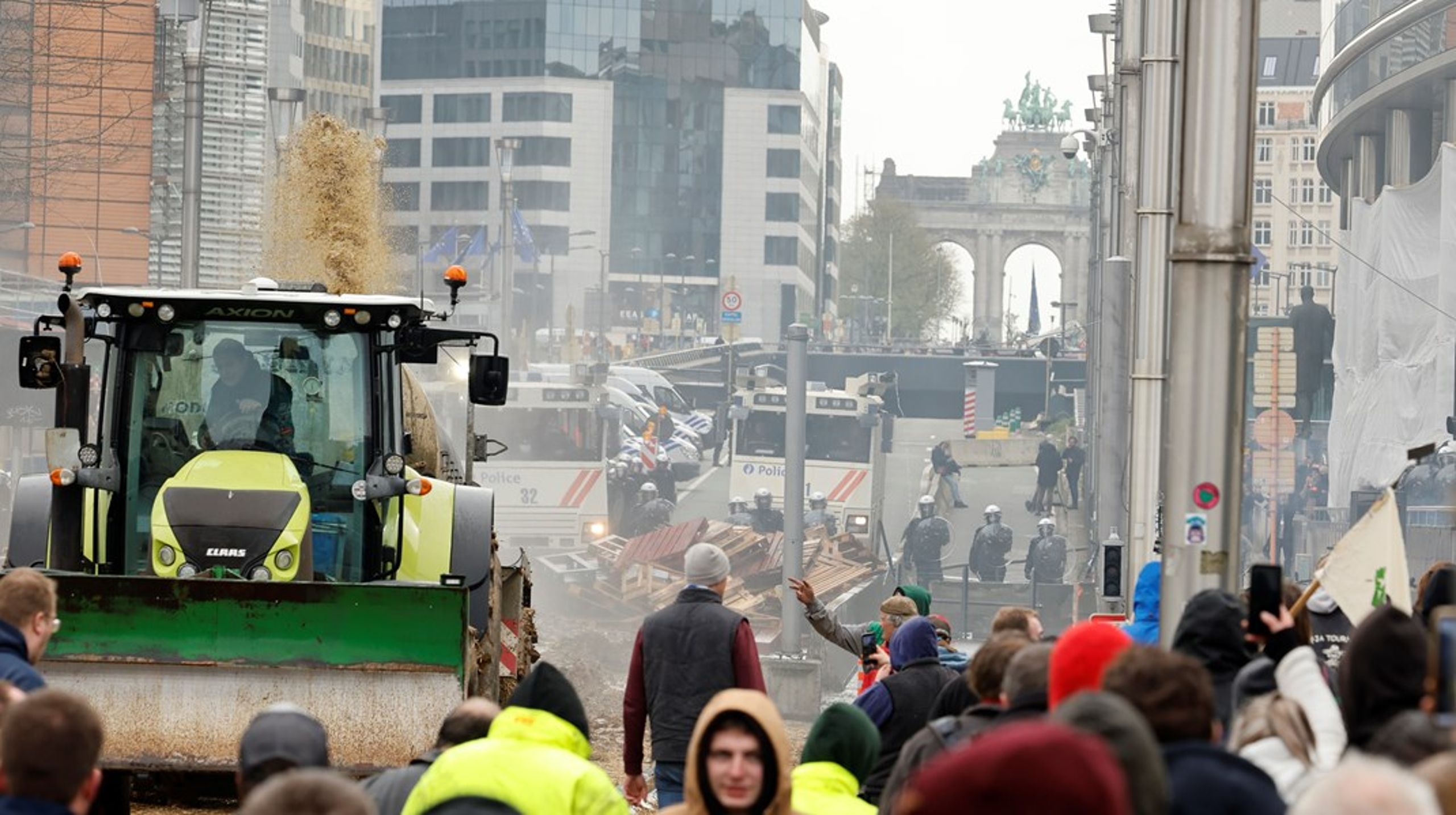 Landmænd har tidligere på året protesteret over EU-regulering. Men regulering af sektorens klimaudledninger bliver nødvendigt, lyder det.