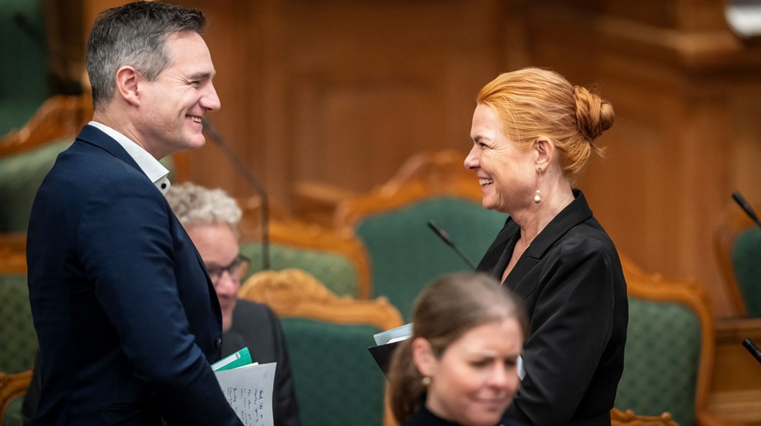 "Vi er i dialog med de andre blå partier, om vi kan finde fælles fodslag," siger Konservatives finansordfører, Rasmus Jarlov, til Altinget. Danmarksdemokraterne foretrækker, at drøftelserne mellem de borgerlige ikke tages i pressen.