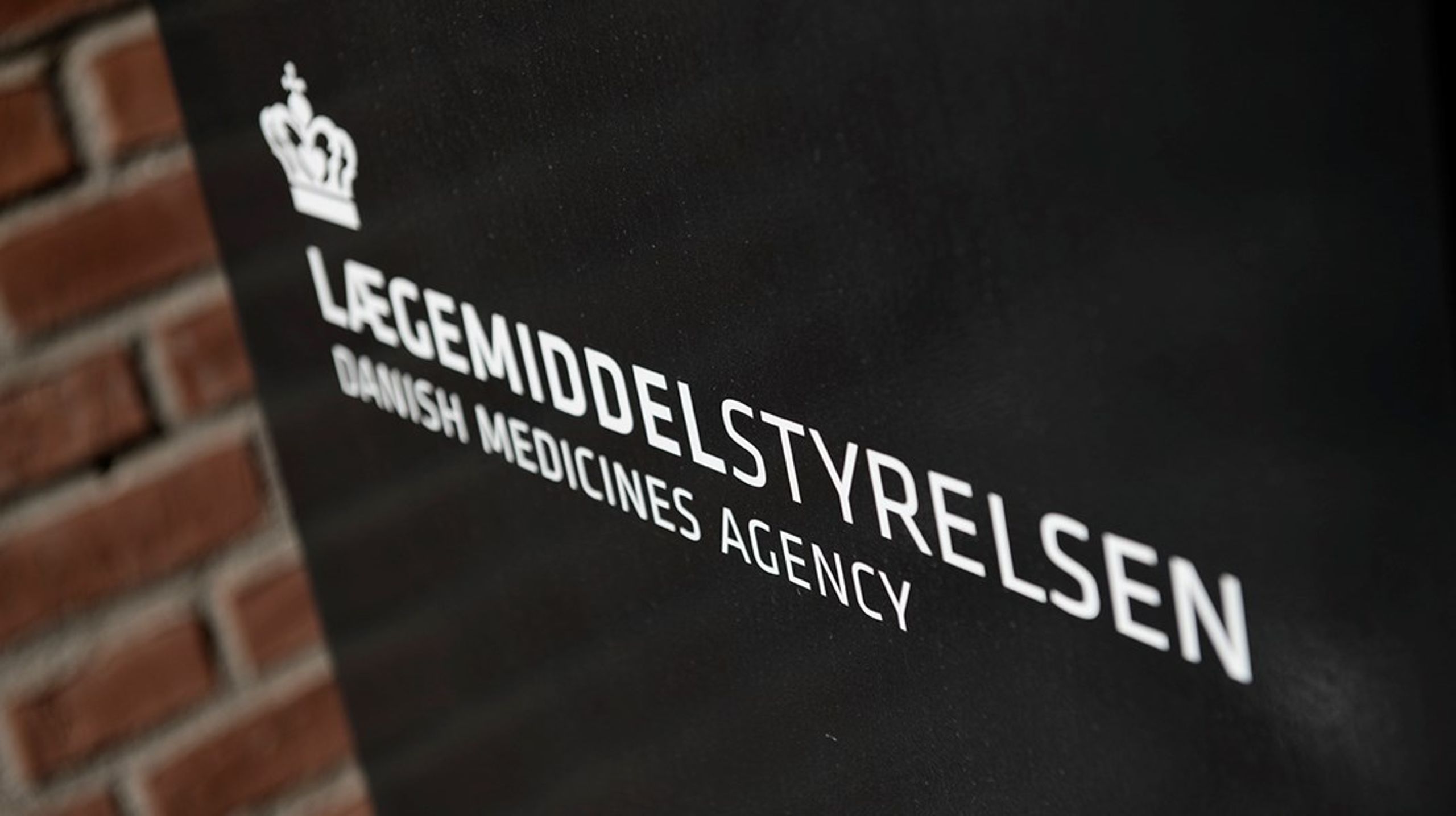 Siden juli har Lægemiddelstyrelsen været uden direktør. Nu henter Indenrigs- og Sundhedsministeriet Nils Falk Bjerregaard til posten.