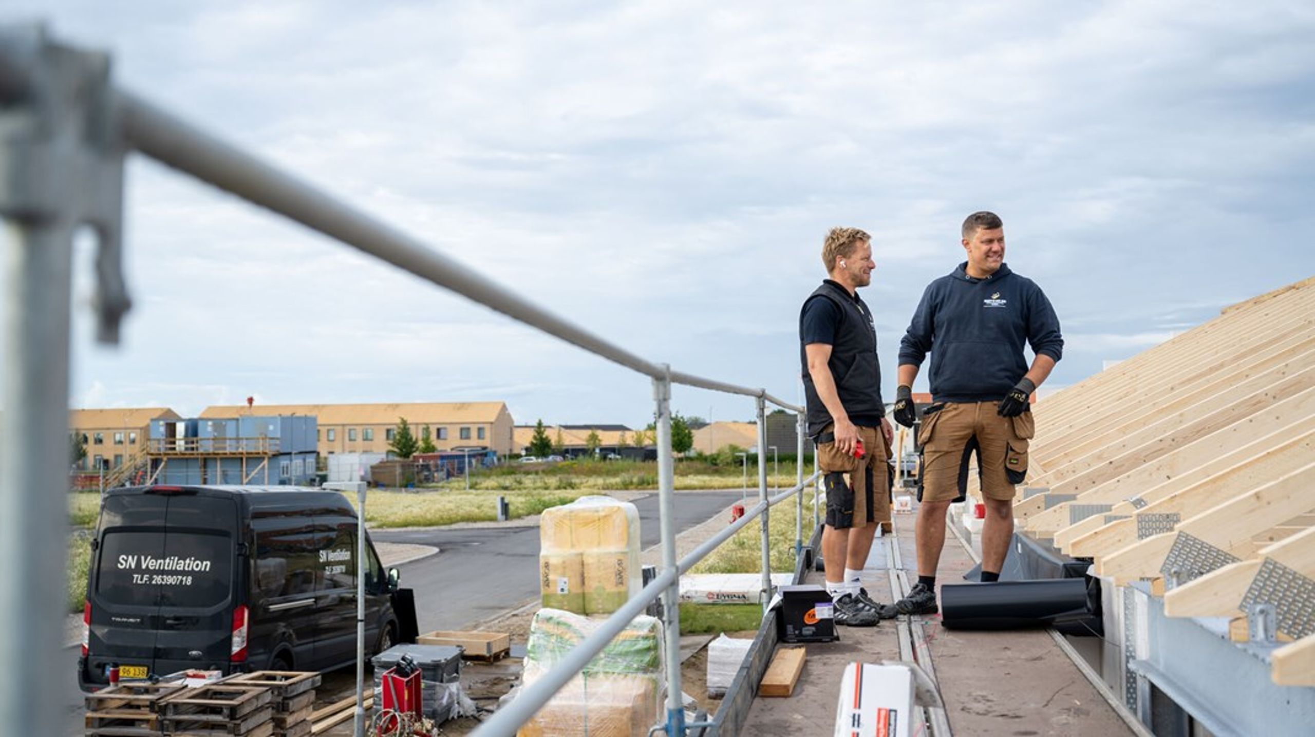 Det er en besynderlig timing, når politikerne for ganske få måneder siden har vedtaget skærpede klimakrav til byggeriet, som kun kommer til at styrke behovet for den rådgivning, som videncenteret tilbyder.