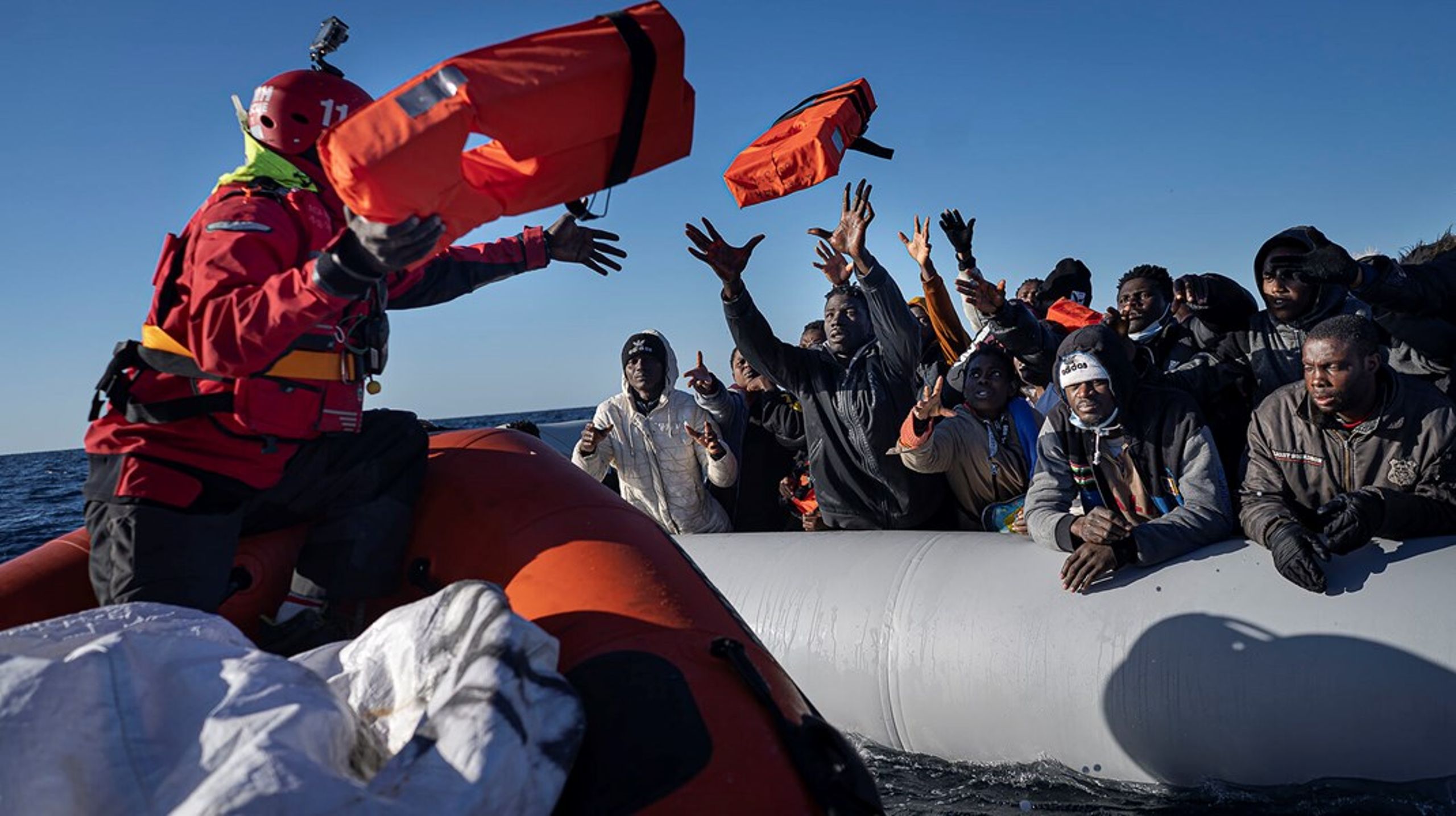 Nye muligheder for at stoppe strømmen af migranter over Middelhavet er højt på dagsordenen hos statsminister Mette Frederiksen og flere andre EU-ledere,&nbsp;når de kommer til topmøde i Bruxelles torsdag.&nbsp;