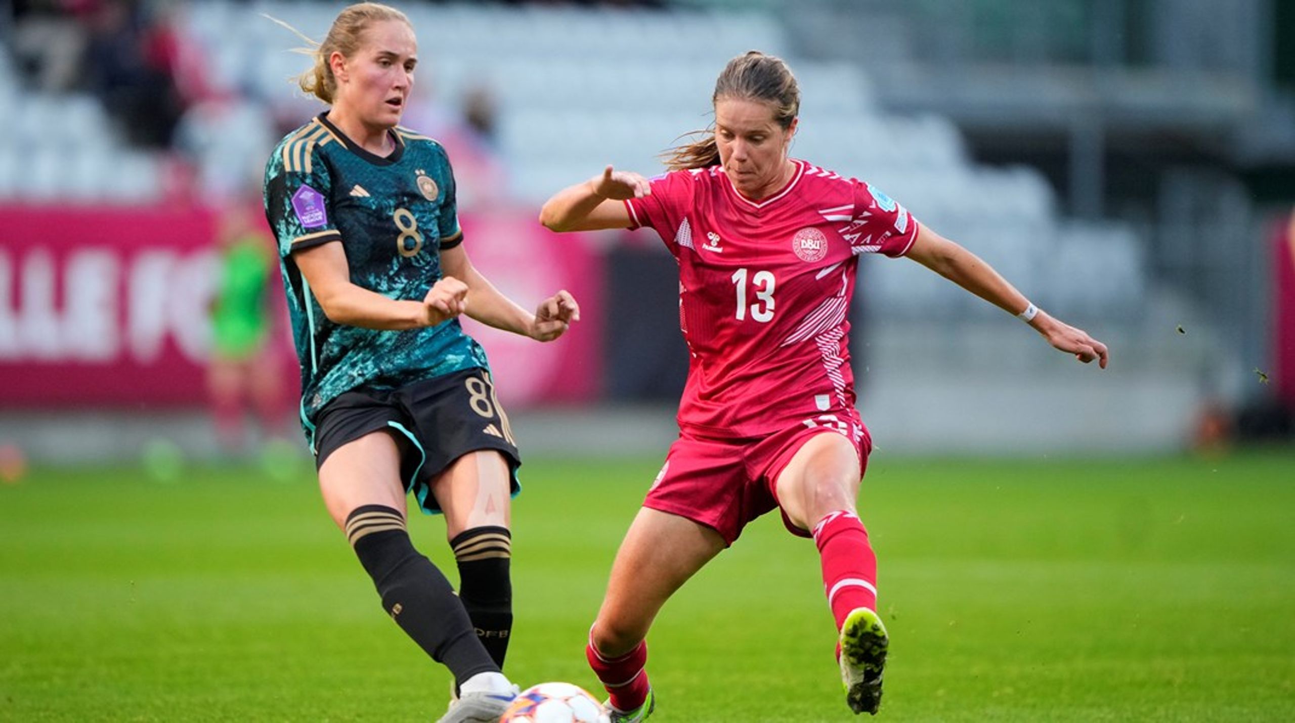 Sofie Junge Pedersen er en af afsenderne på det åbne brev til FIFA.&nbsp;