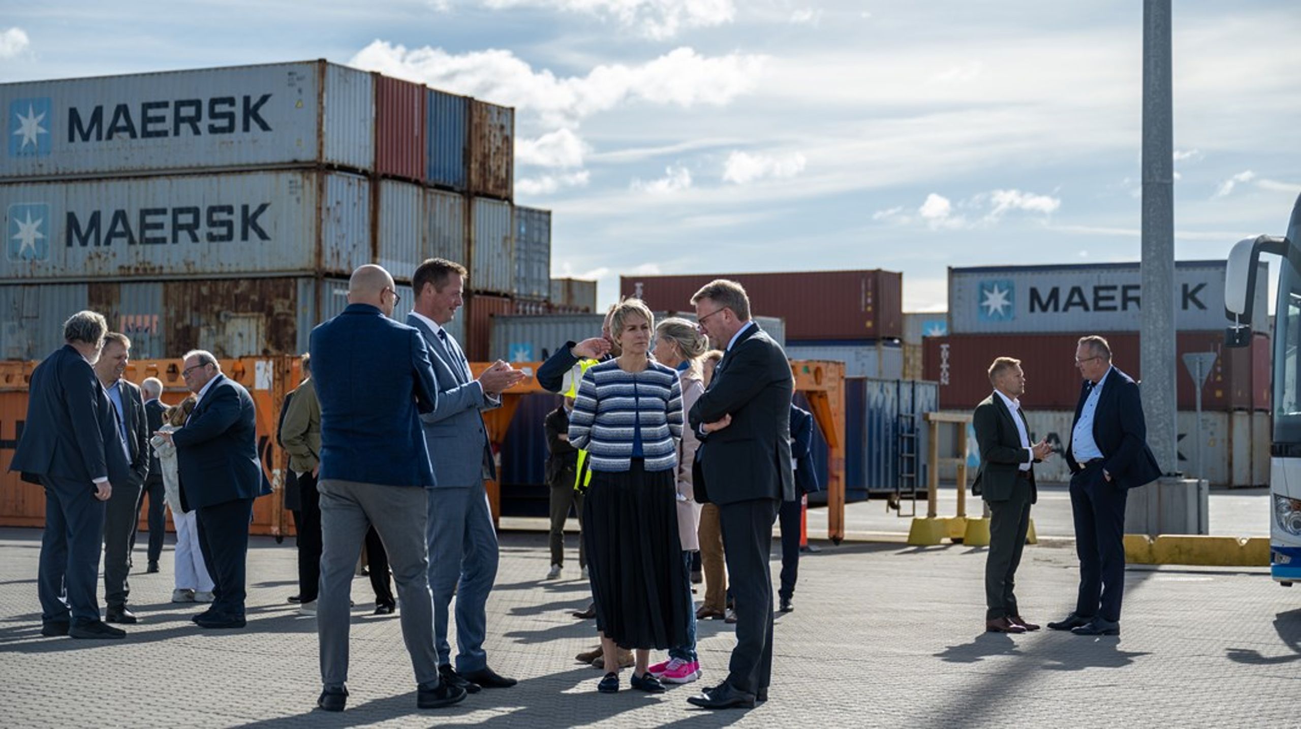 Selv om grøn omstilling uden tvivl er en af de vigtigste opgaver i vores tid, skal den ske med omtanke og må ikke skubbe maritime aktører ud af havnene, skriver Jenny Braat.