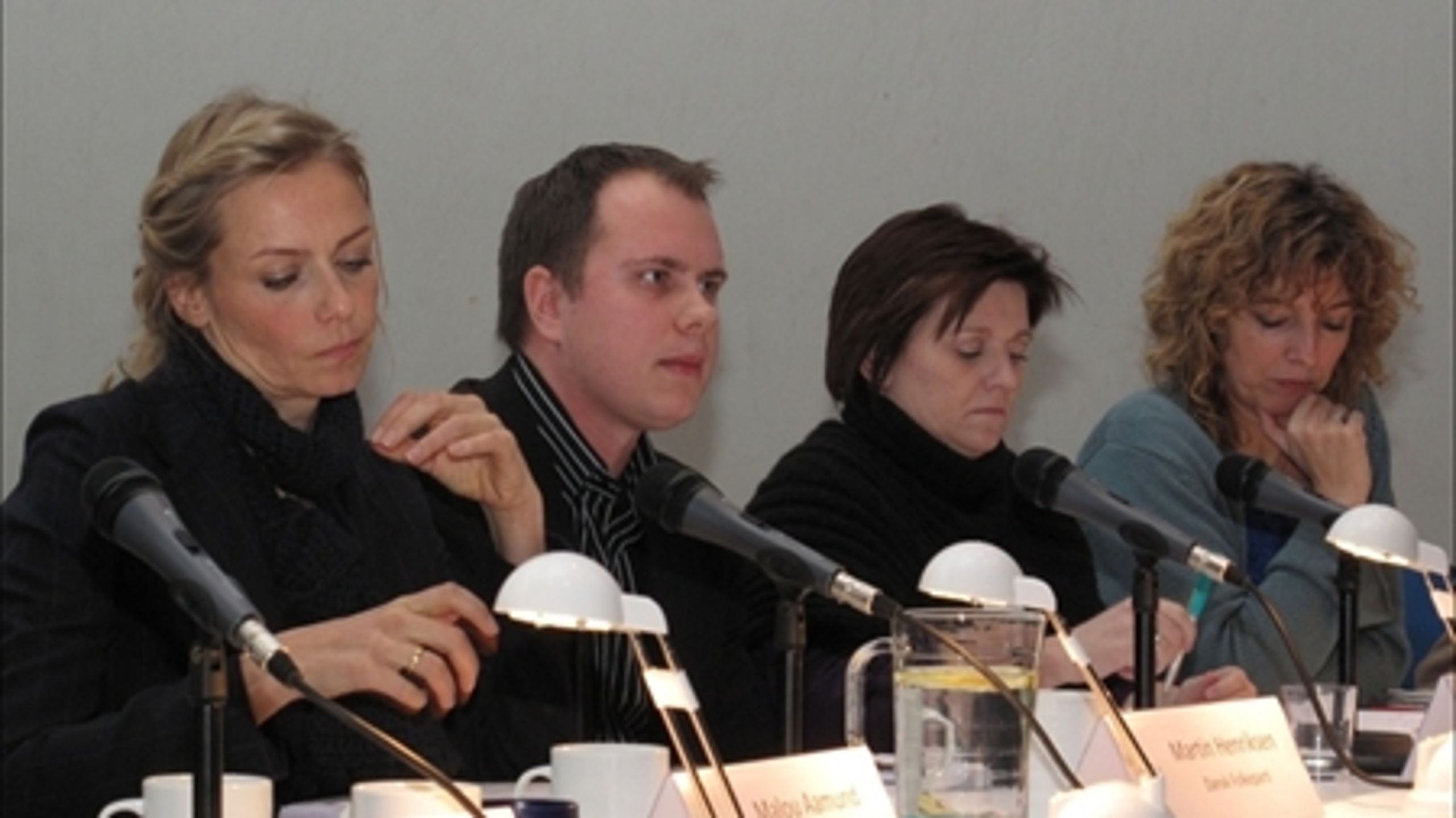 Malou Aamund (V), Martin Henriksen (DF), Pernille Vigs&#248; Bagge (SF) og Christine Antorini (S) til debat om frafald p&#229; ungdomsuddannelser p&#229; H&#248;je-Taastrup Gymnasium.