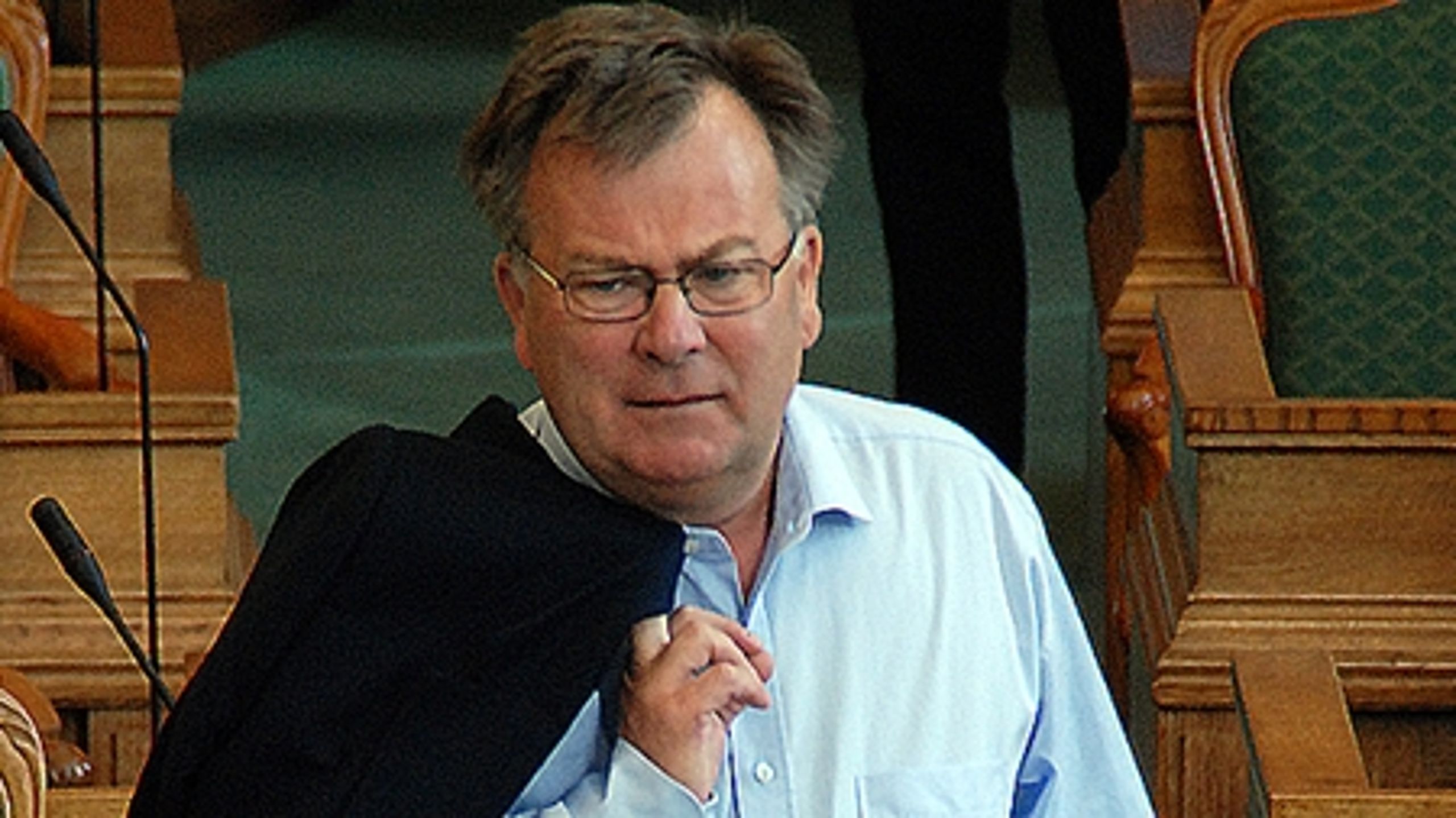 Claus Hjort Frederiksen (V) afviste, at regeringen er passiv i forhold til den stigende ledighed.