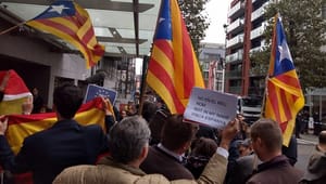 Afsat leder af Catalonien vil fortsætte kampen fra Bruxelles