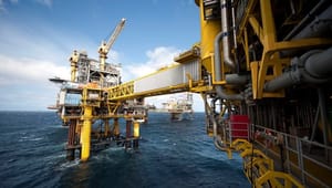 Støttepartier lægger yderligere pres på regeringen efter styrtdyk i oliepriser: Drop oliejagten i Nordsøen