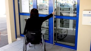 Sundhedsminister vil straffe kommuner for dårlig rehabilitering