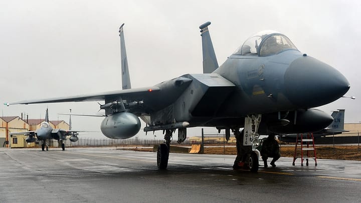 USA forbedrer forholdene for fremskudte kampfly på Island