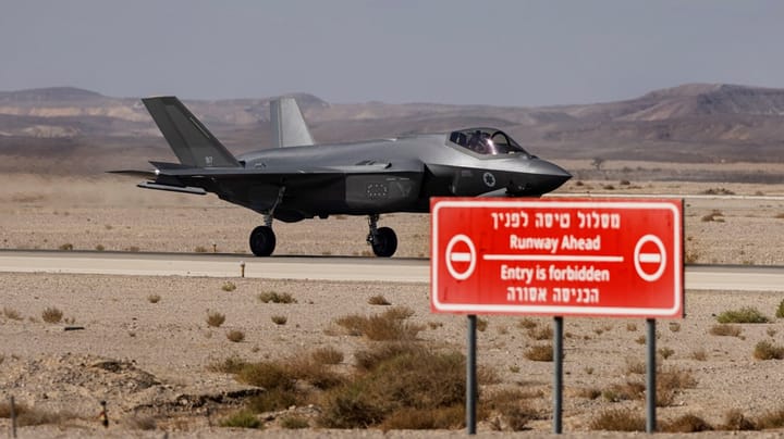 Forsvaret sendte kampfly-reservedele direkte til Israel
